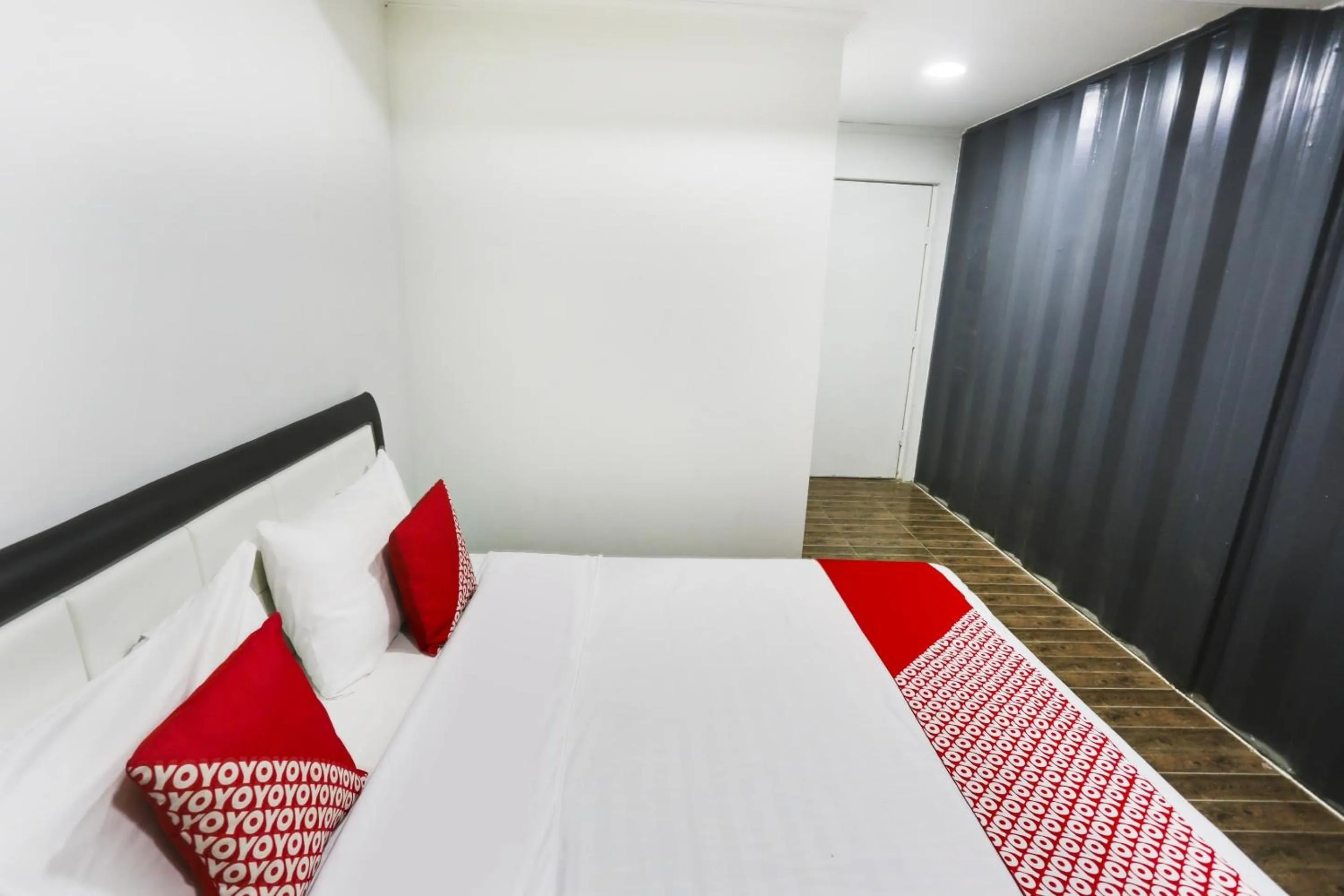 Bedroom, Bed in Capital O 3300 Nadjara Residence Syariah