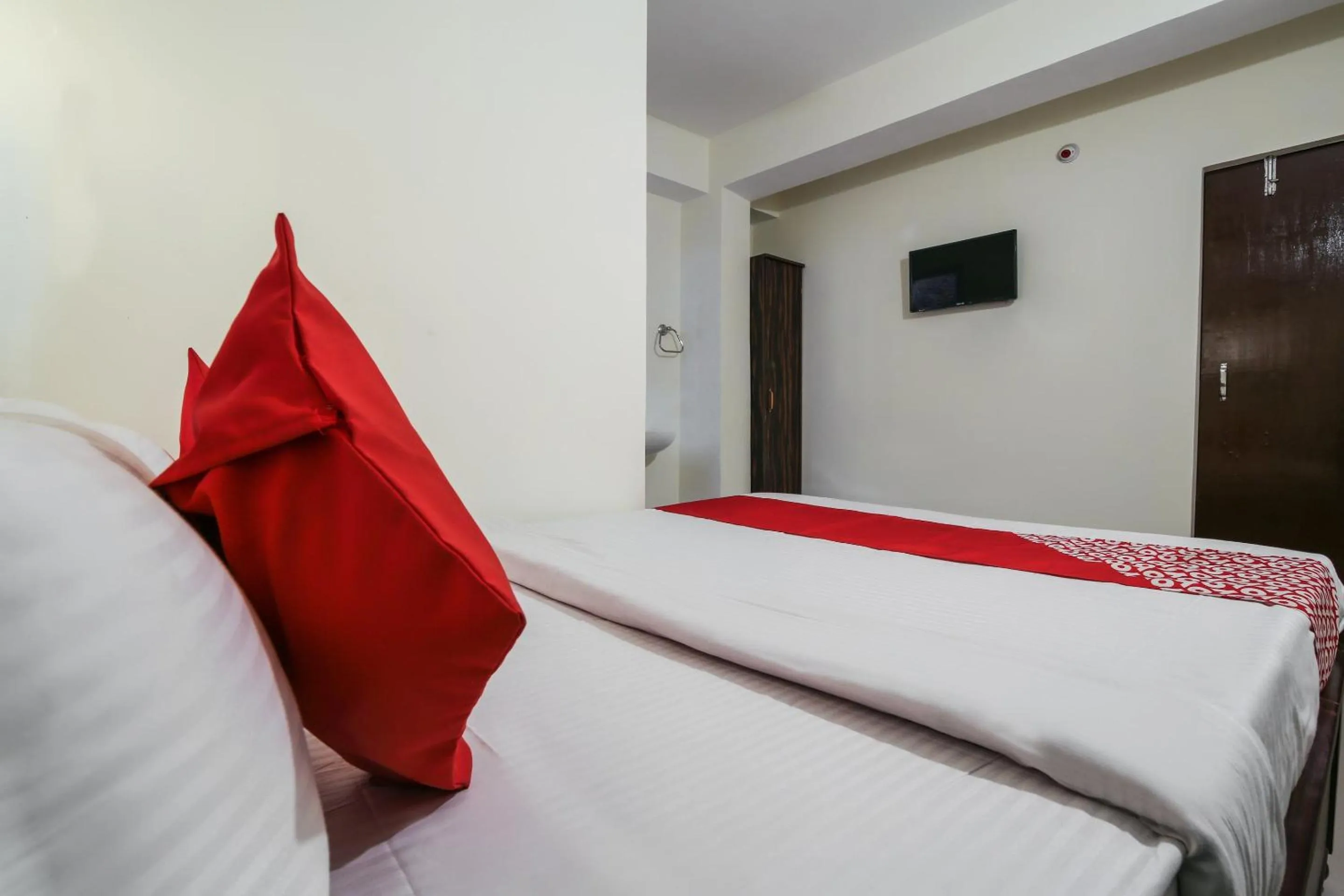 Bedroom, Bed in Super Hotel O Lokenath