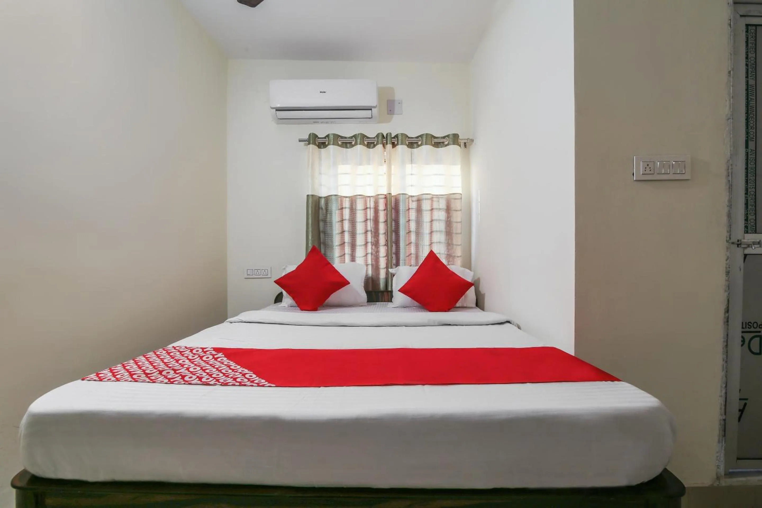 Bedroom, Bed in Super Hotel O Lokenath