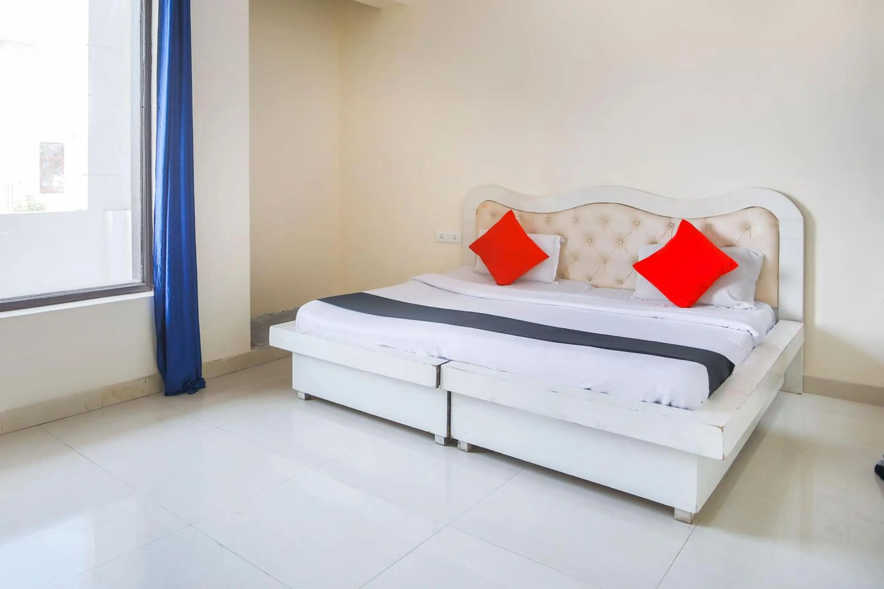 Bedroom in Hotel O GRANDEUR HOTEL