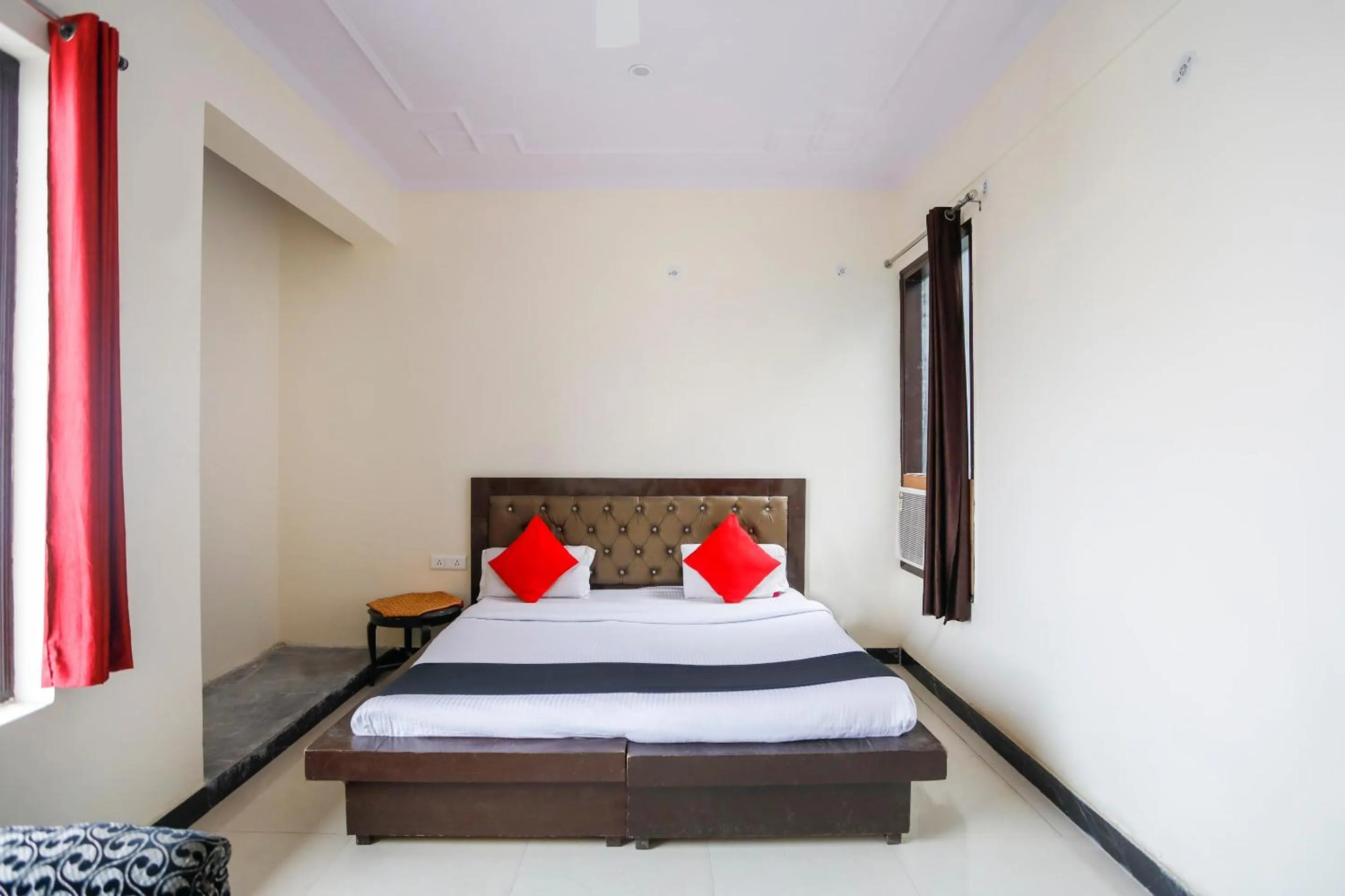 Bedroom in Hotel O GRANDEUR HOTEL