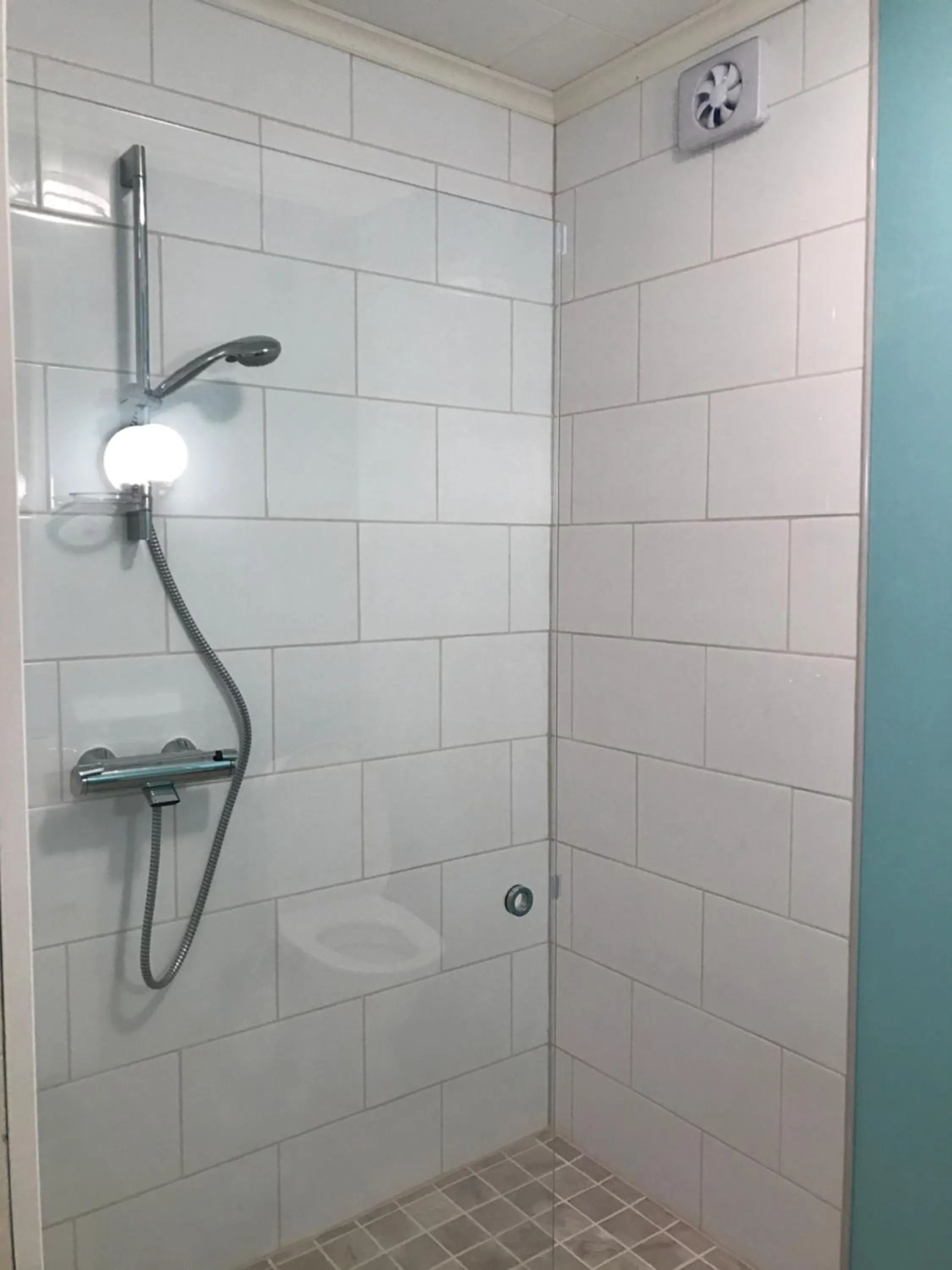 Toilet in E-City B&B