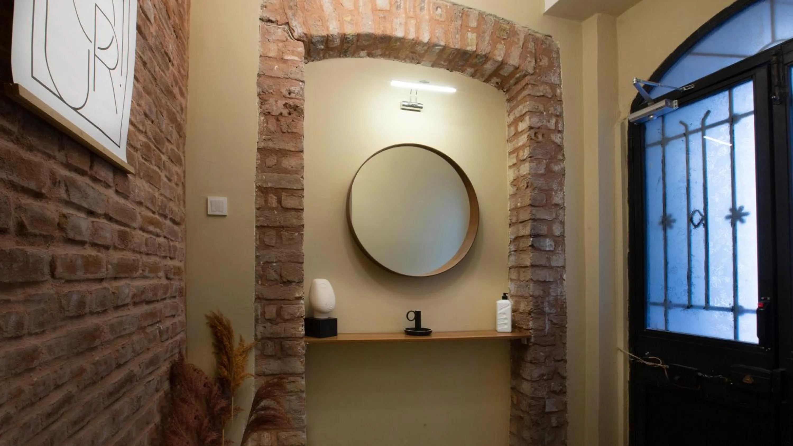 Property building in Maravilloso Hotel Pera