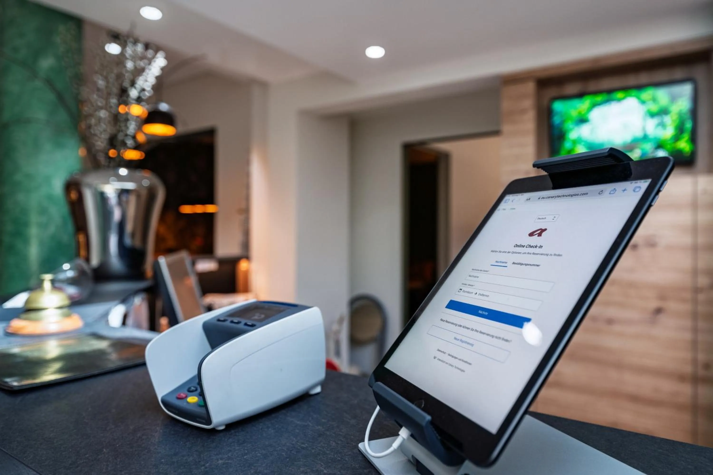 Lobby or reception in Hotel Azenberg