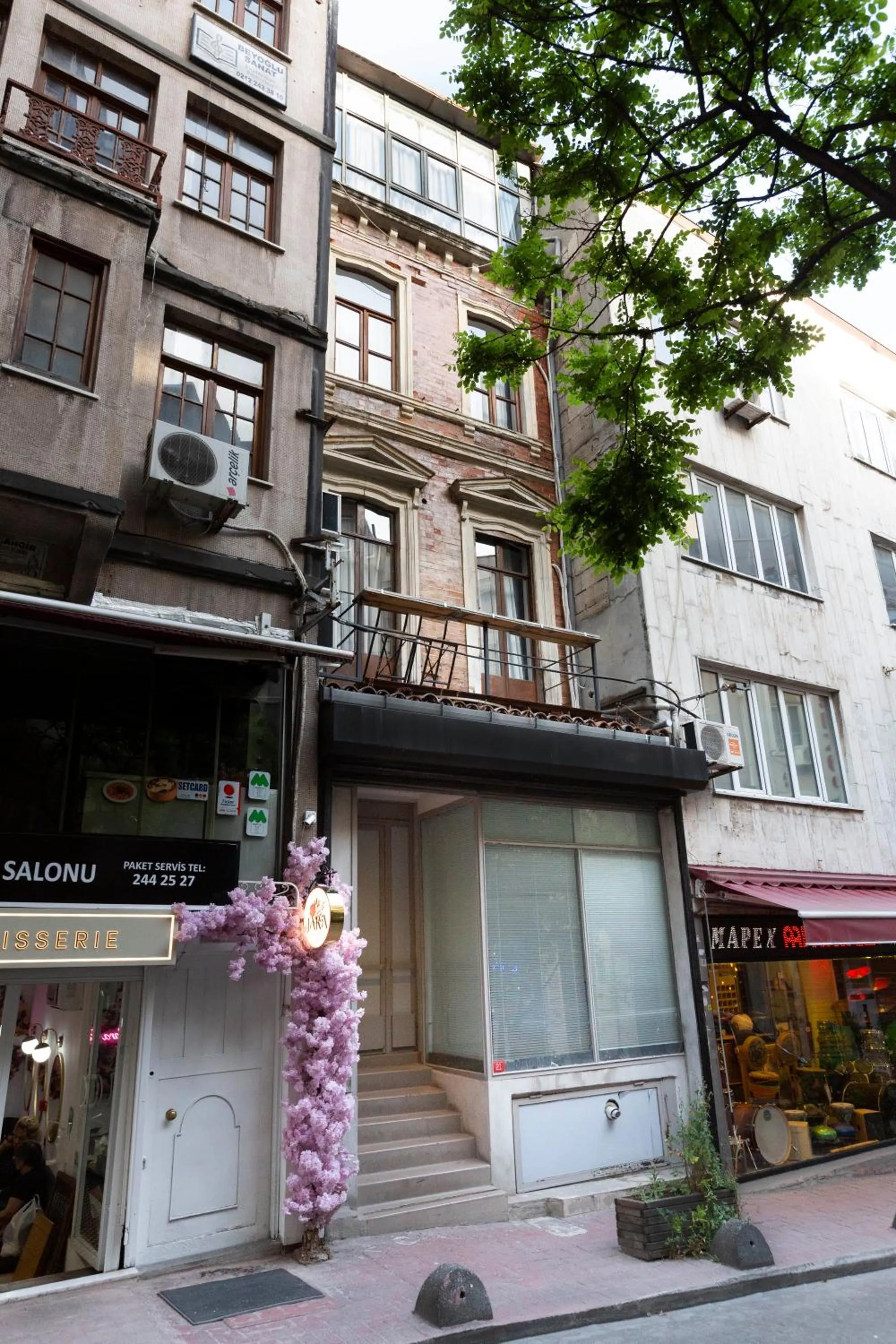 Property building in Maravilloso Hotel Galata