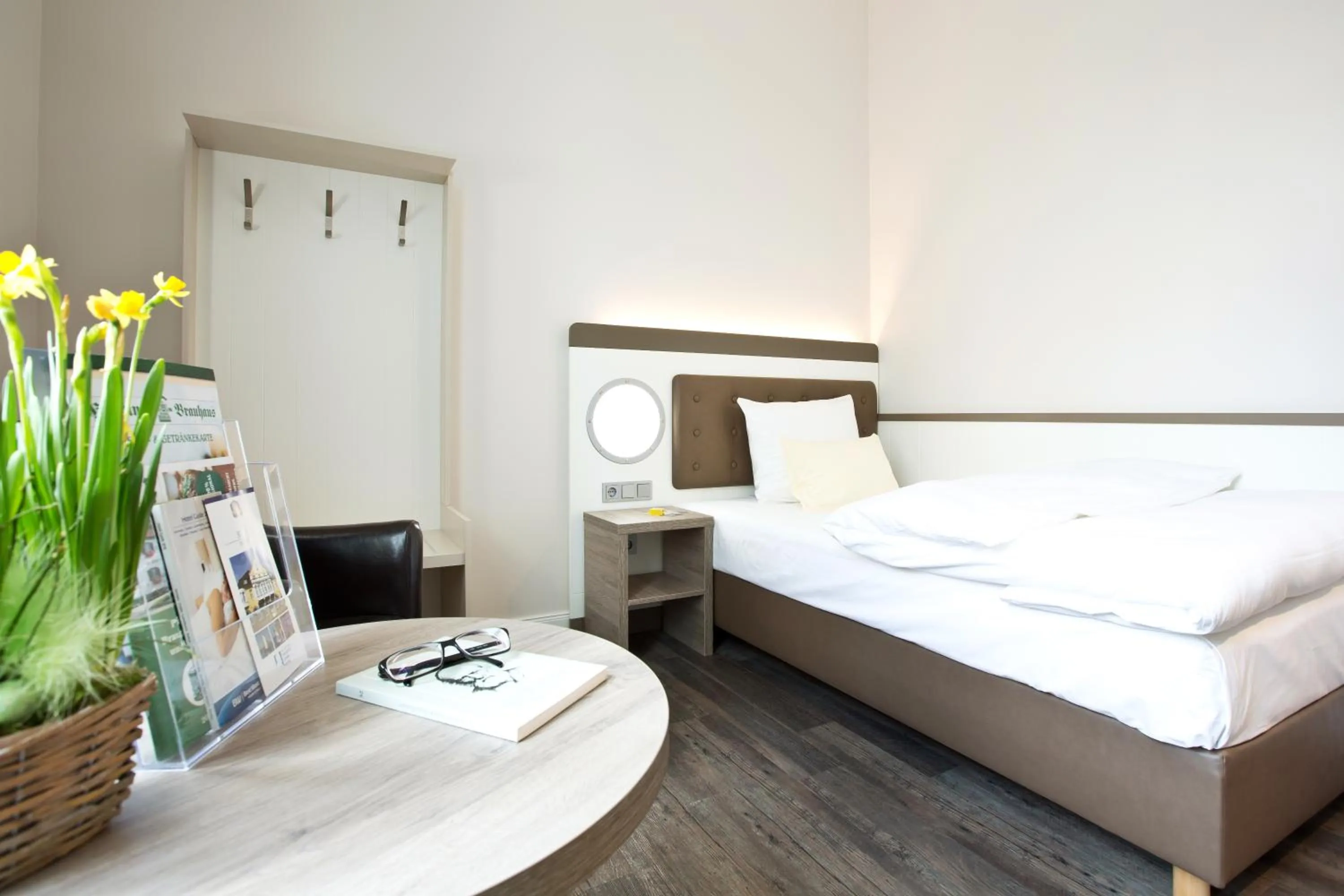 Photo of the whole room, Bed in Best Western Plus Theodor Storm Hotel