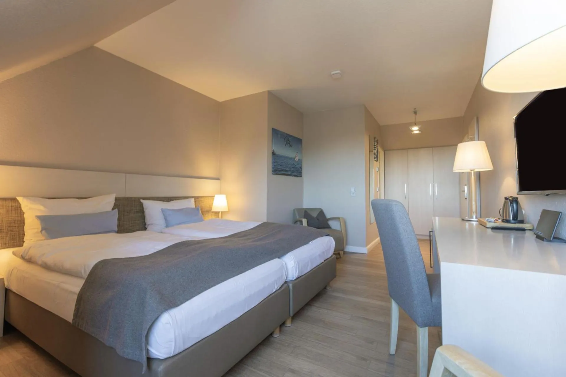 Bed in Best Western Plus Theodor Storm Hotel