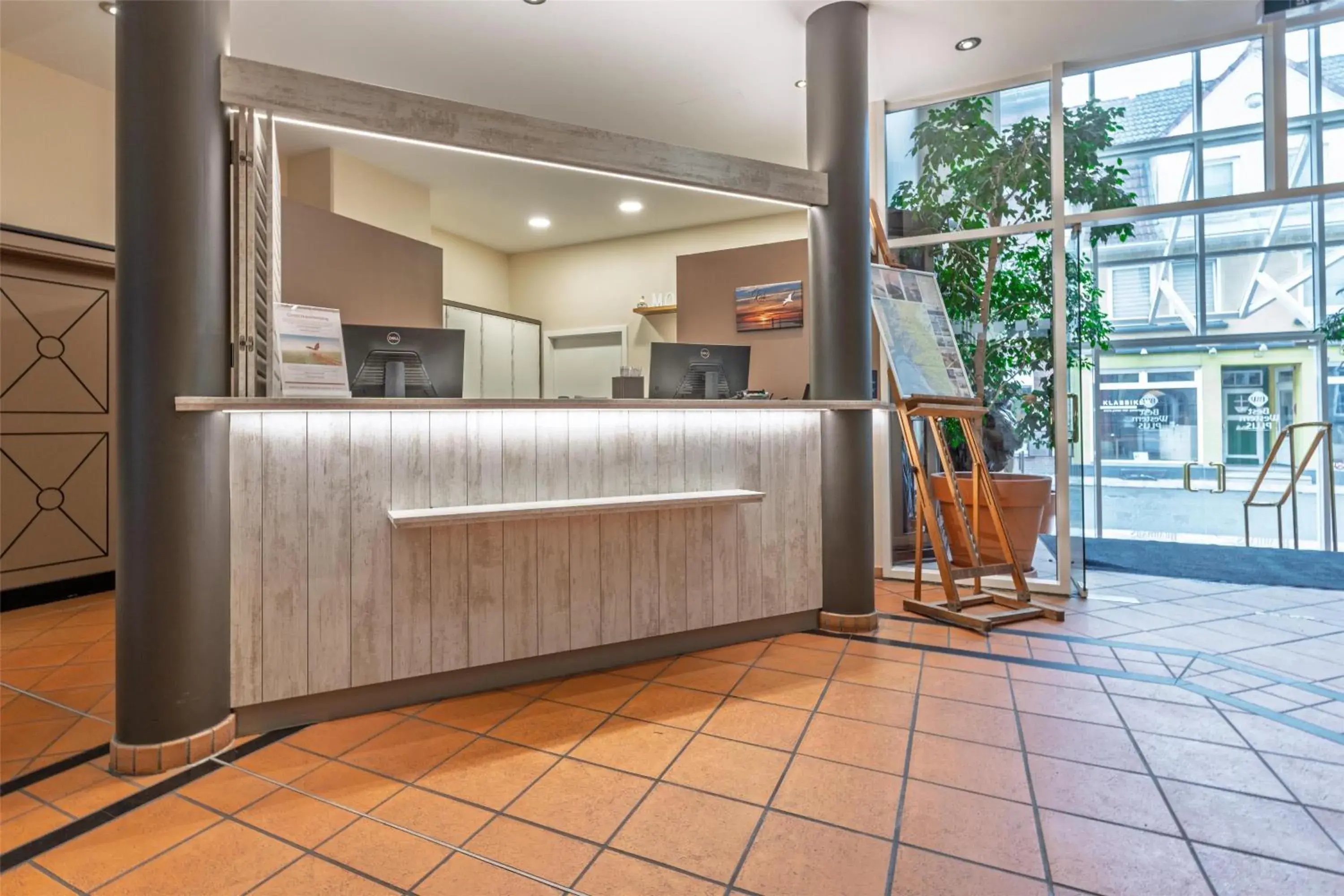 Lobby or reception in Best Western Plus Theodor Storm Hotel Lobby or reception in Best Western Plus Theodor Storm Hotel