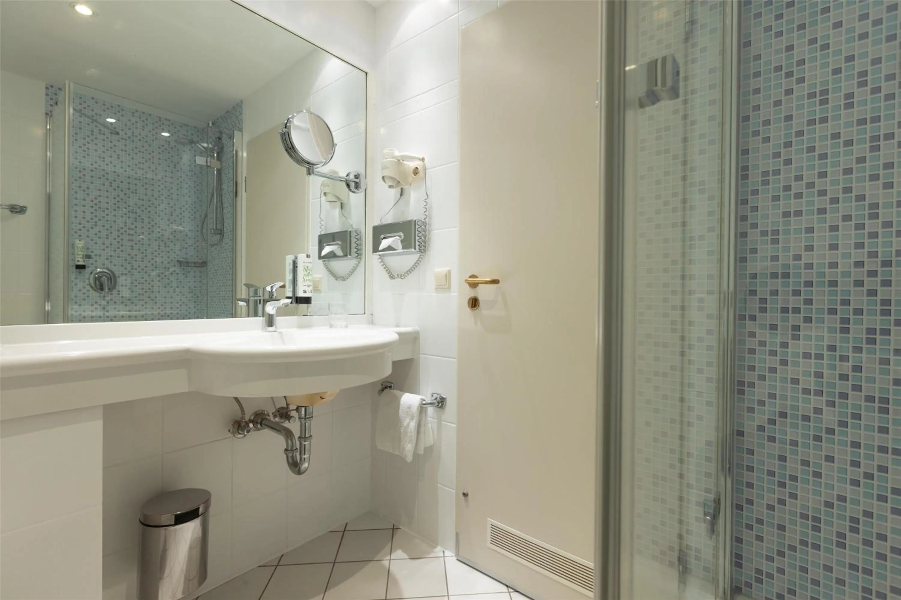 Bathroom in Best Western Plus Theodor Storm Hotel