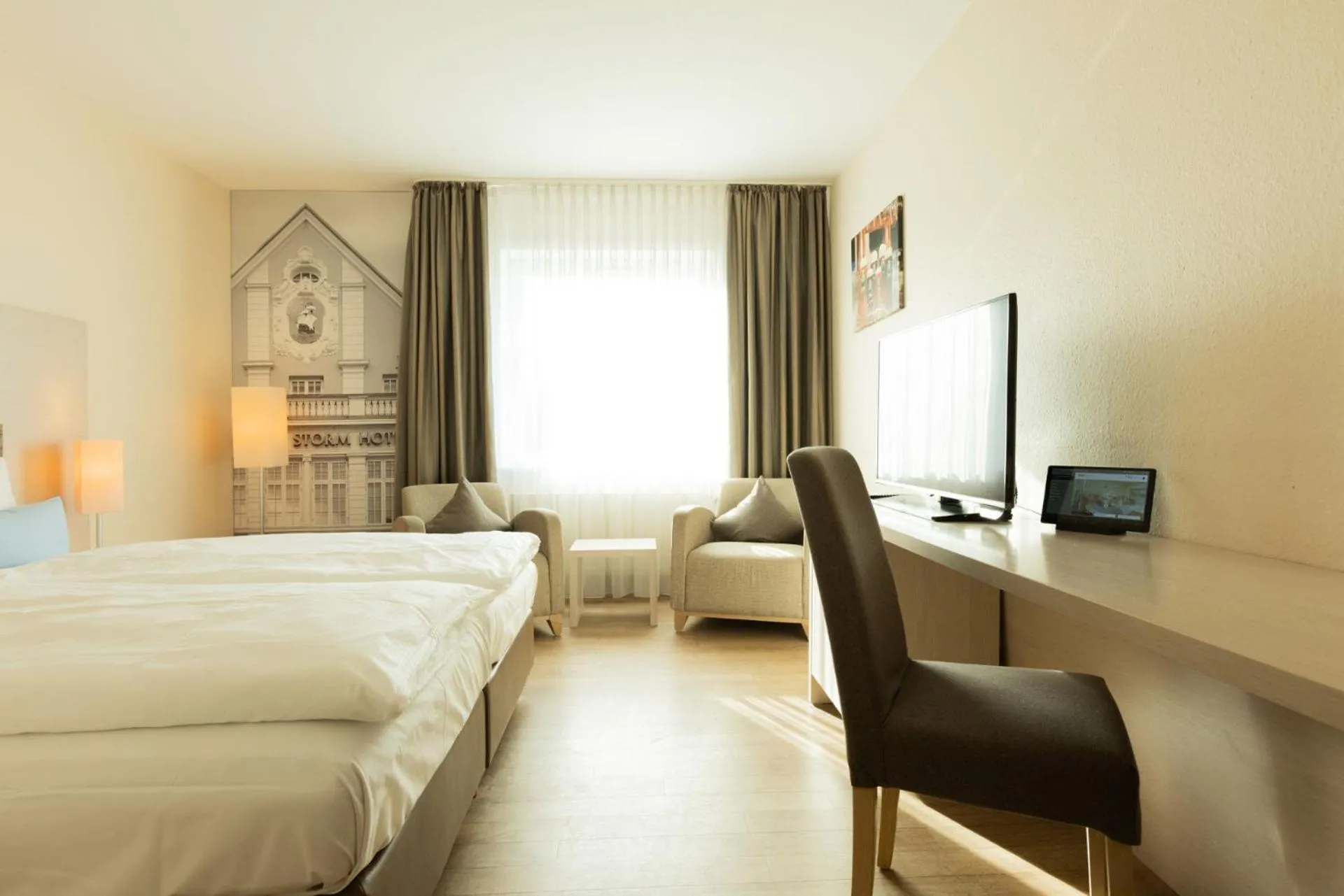 Bed in Best Western Plus Theodor Storm Hotel