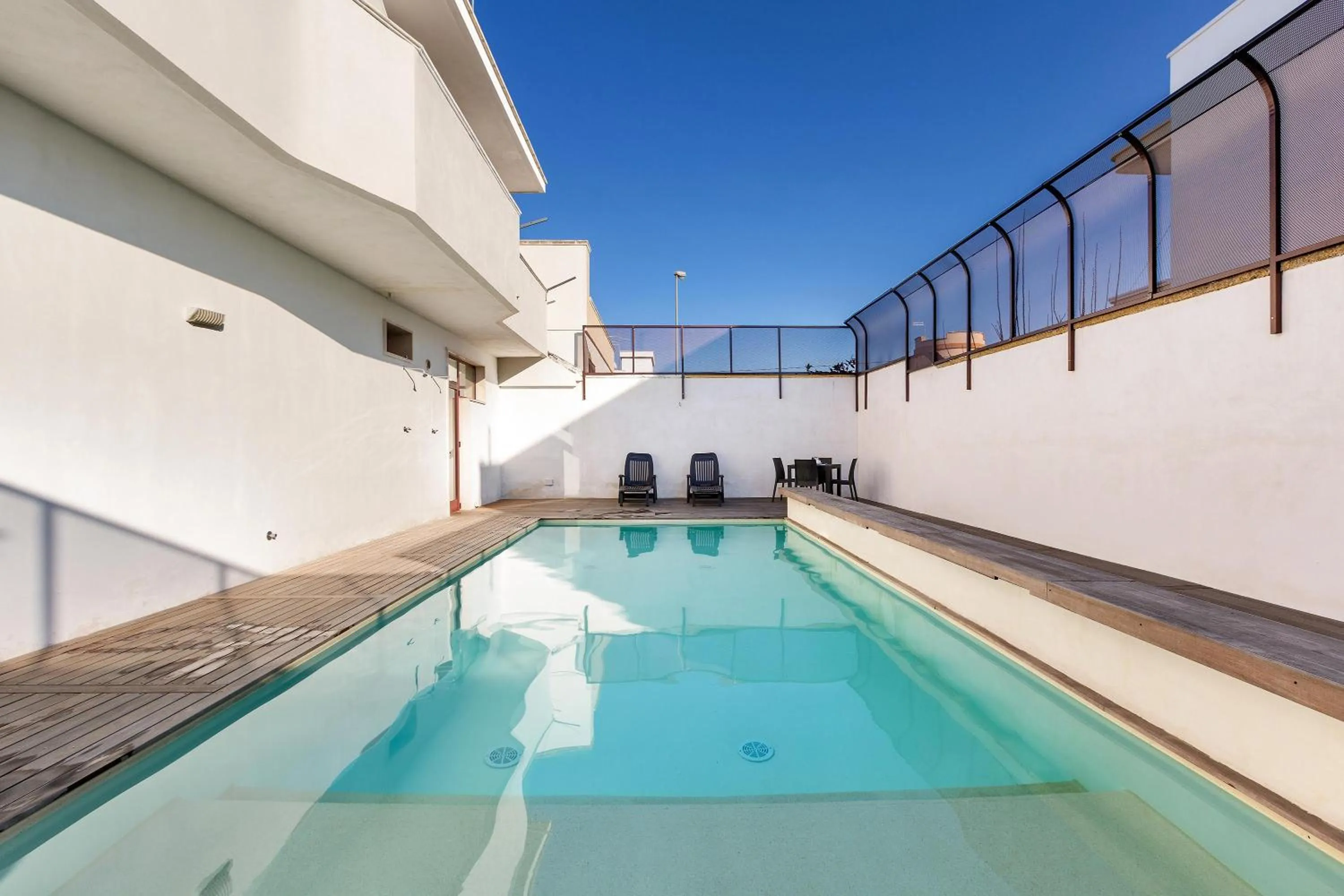 Swimming pool in Joy Home B&B