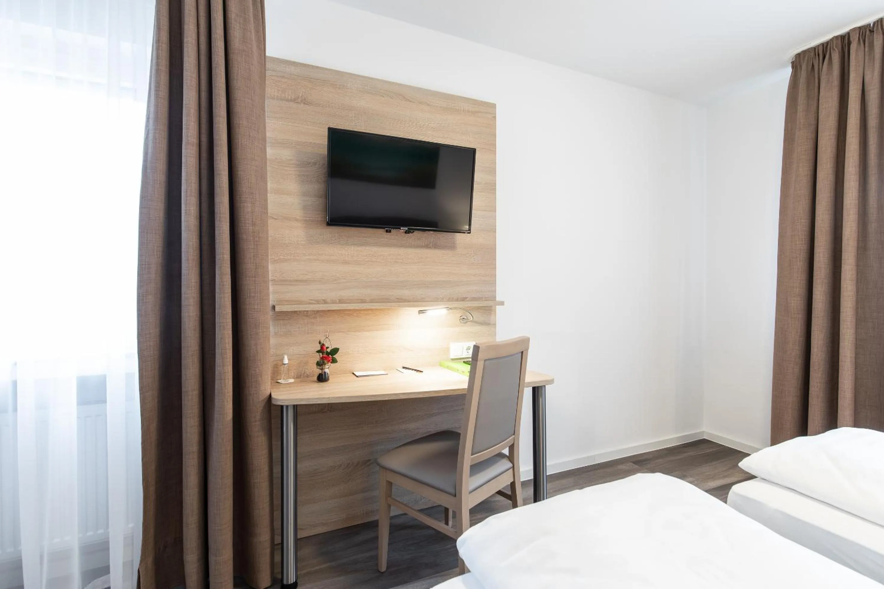 TV and multimedia, Bed in Köln 2020