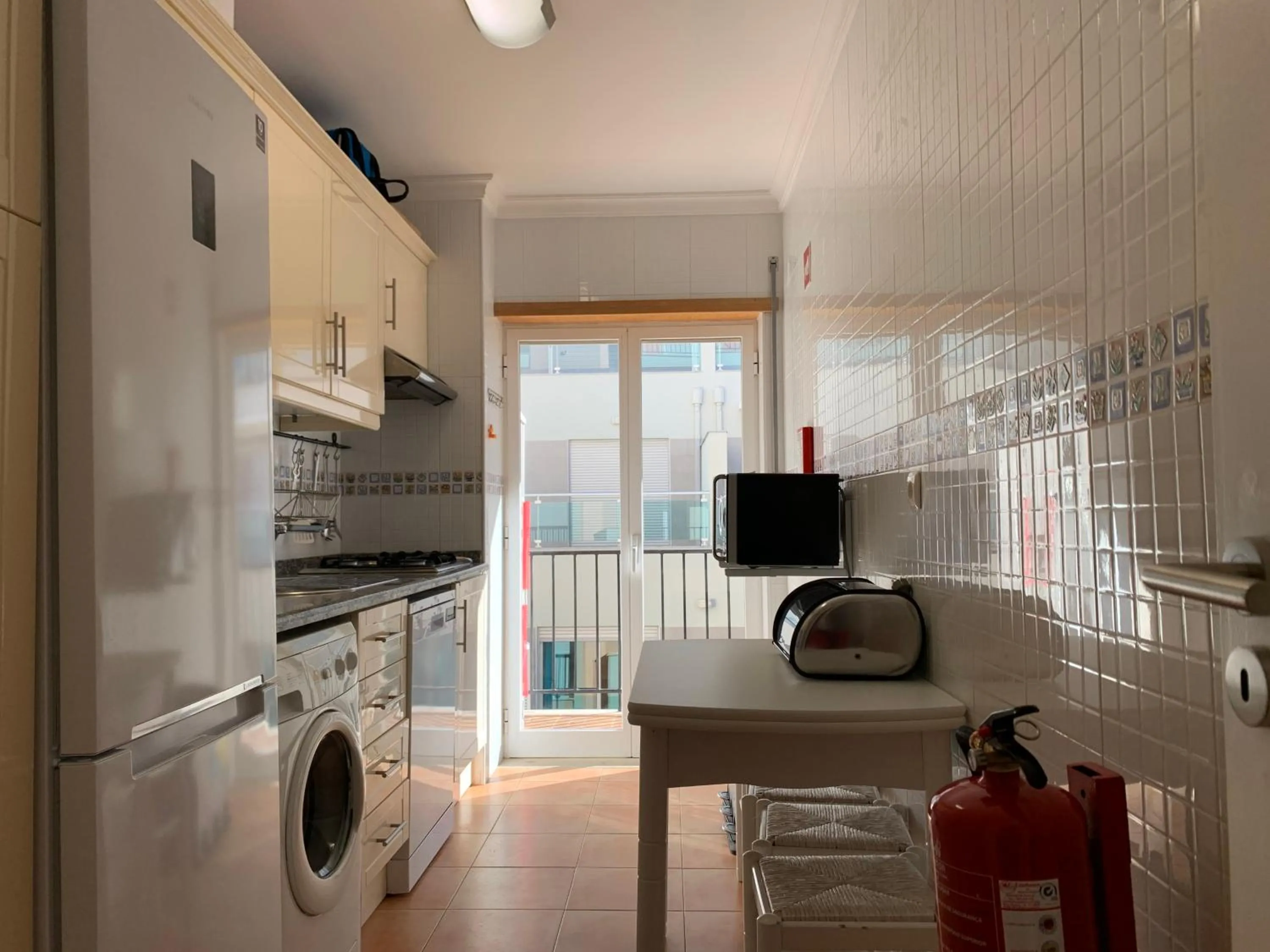 Monte Gordo Beach Flat with Balcony