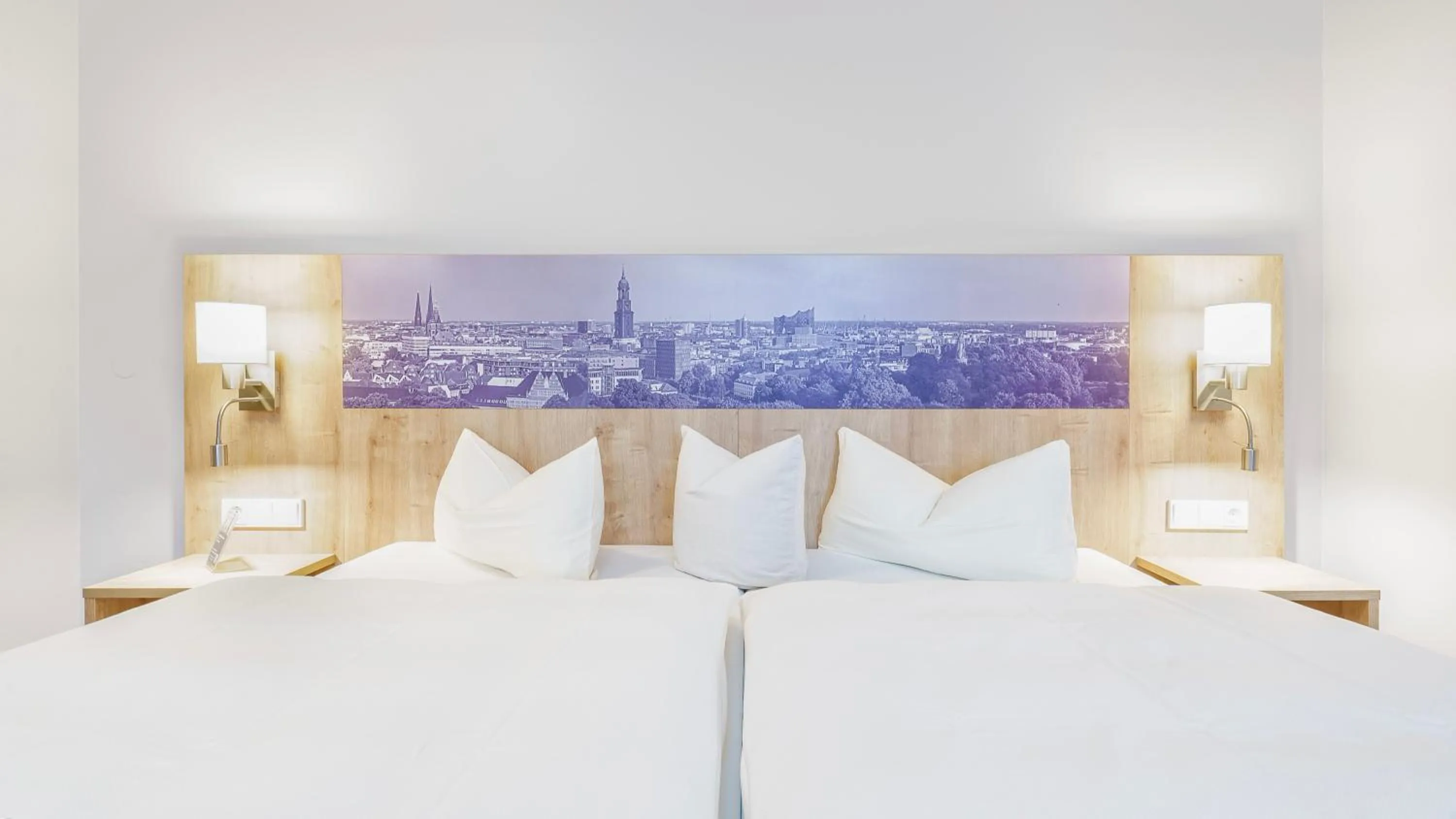 Photo of the whole room, Bed in Hotel Kreuzer