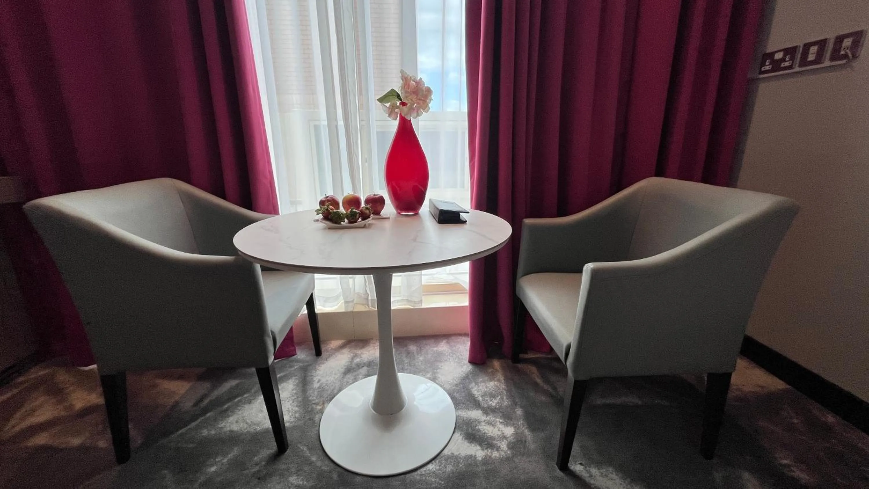 Seating area in FORTUNE ATRIUM HOTEL