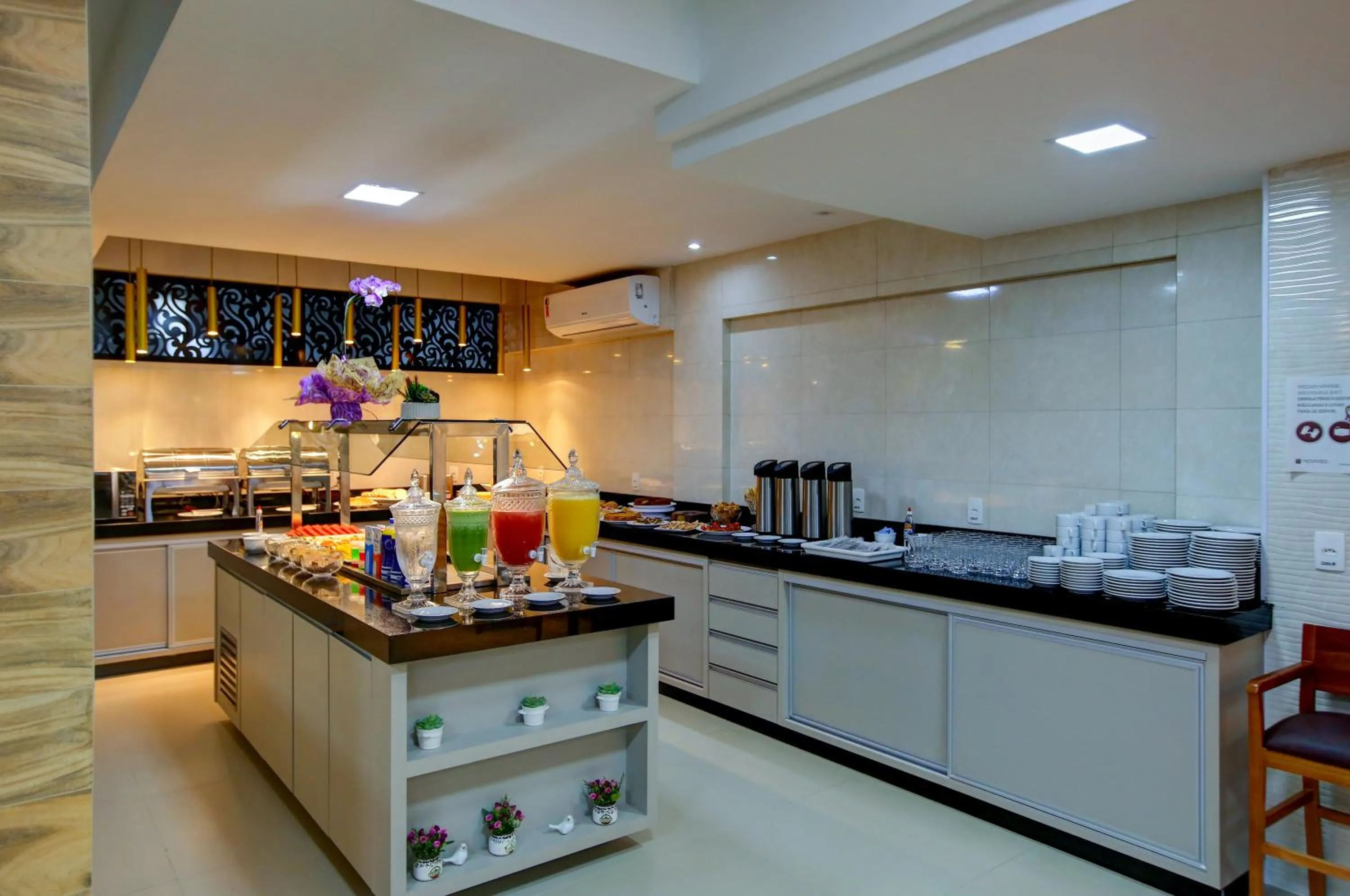 Breakfast in Novares Hotel