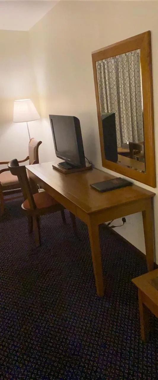 Communal lounge/ TV room in Doolve Hotel Al Khobar