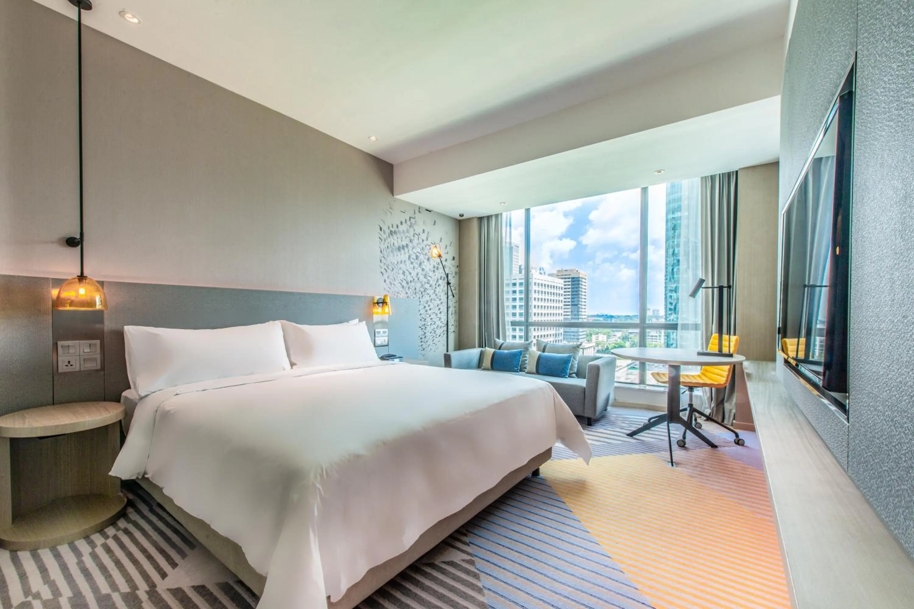 Photo of the whole room, Bed in Holiday Inn Johor Bahru City Centre by IHG