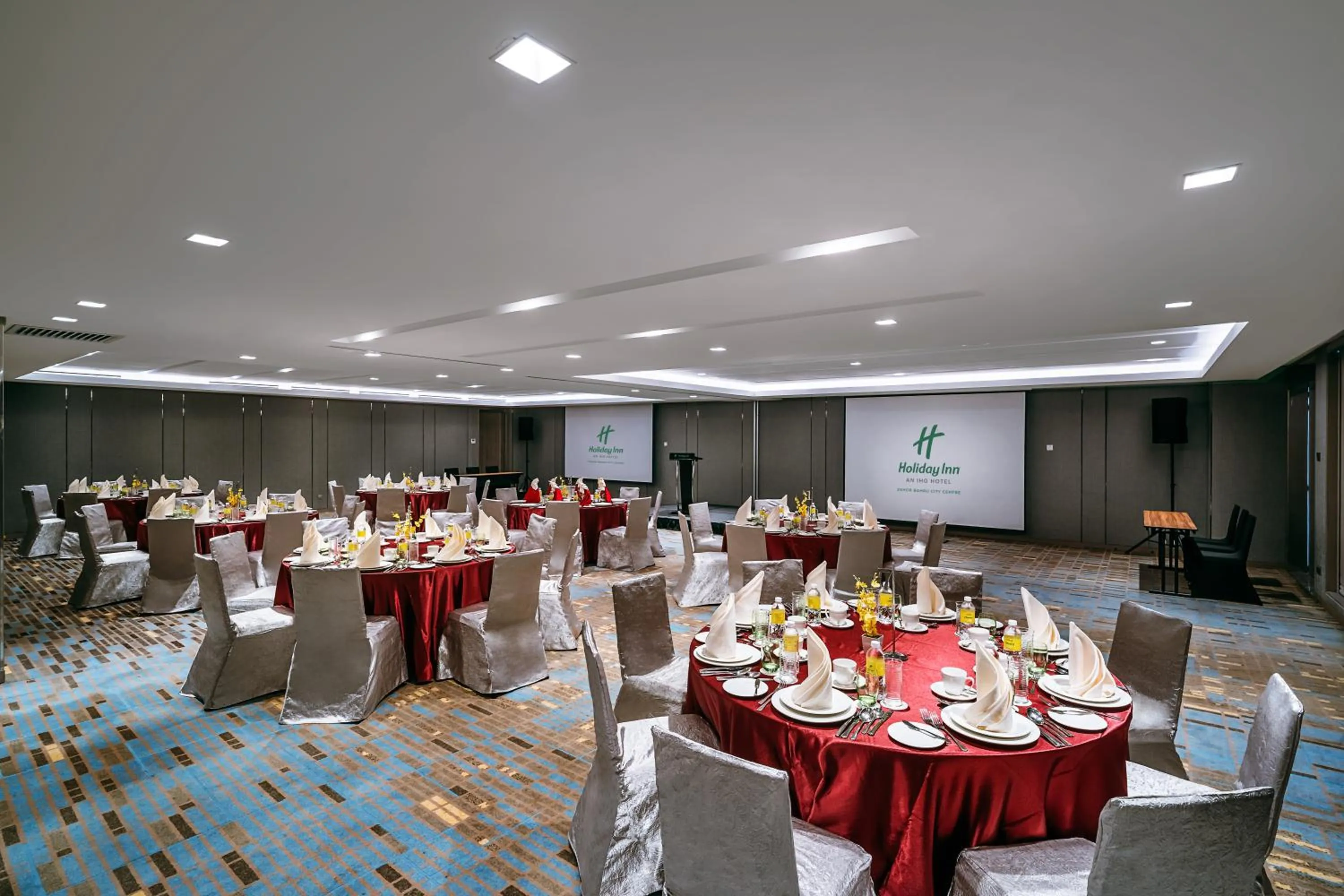 Meeting/conference room in Holiday Inn Johor Bahru City Centre by IHG