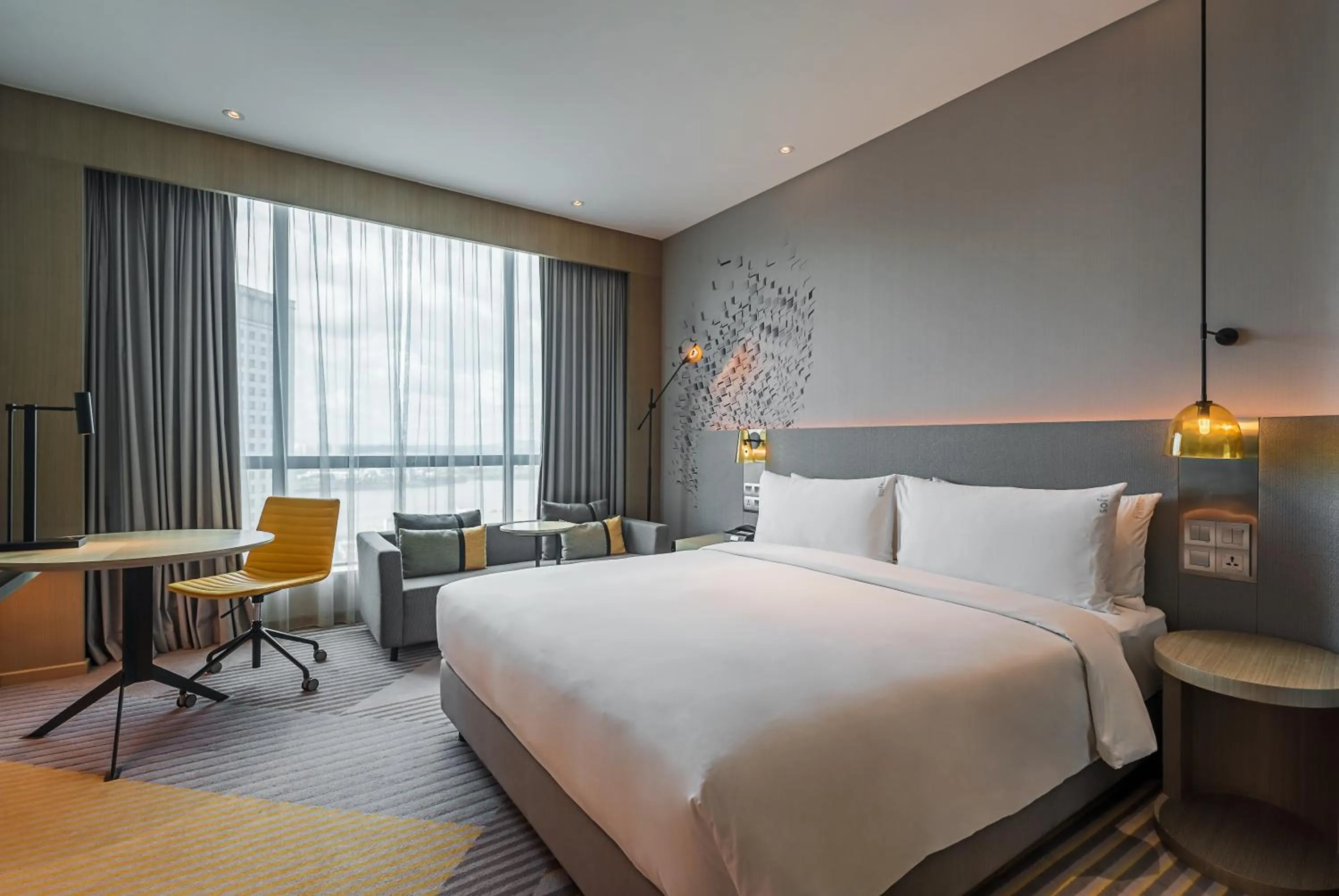 Bed in Holiday Inn Johor Bahru City Centre by IHG
