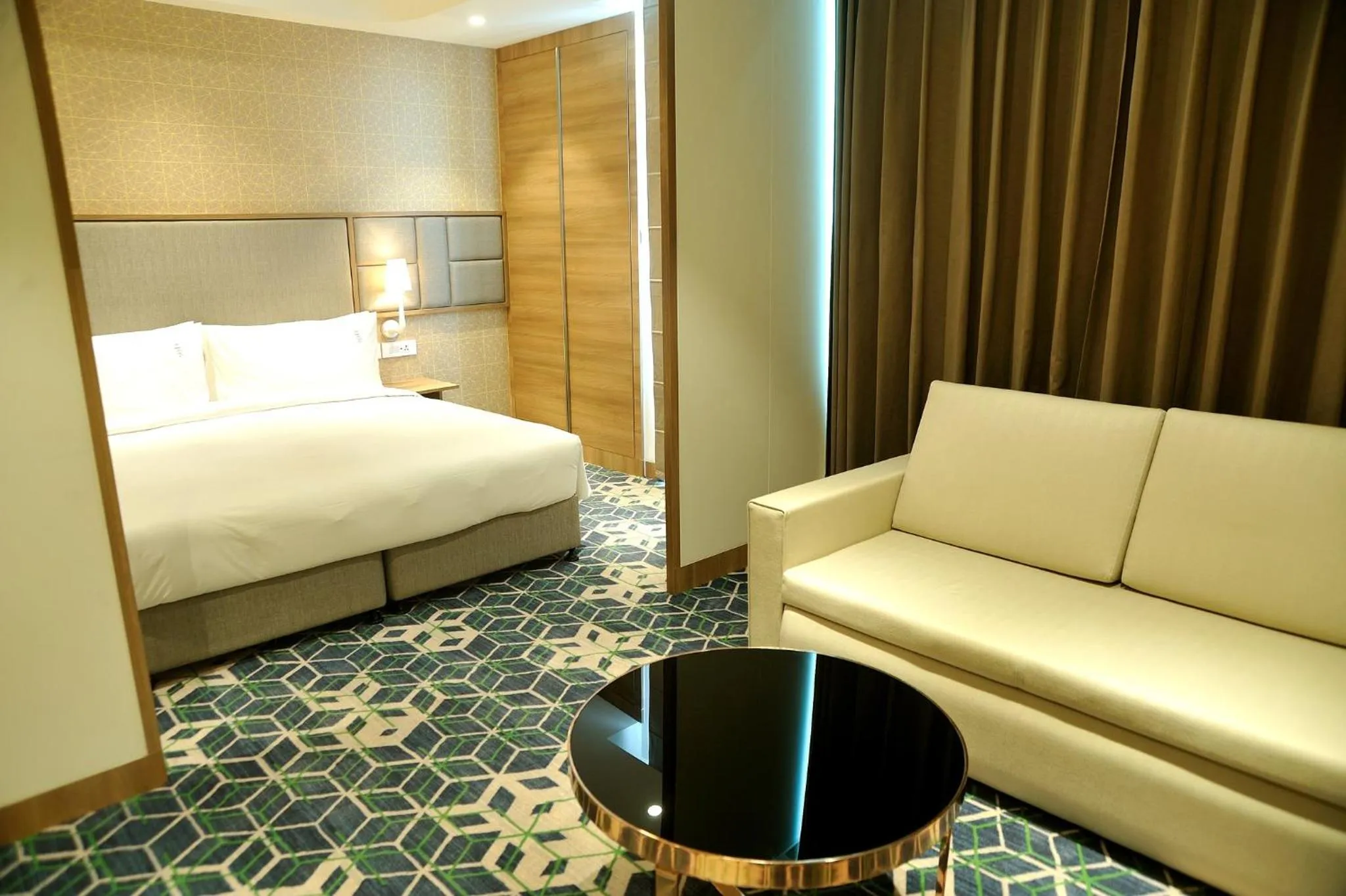 Photo of the whole room, Bed in Holiday Inn Gurugram Sector 90 by IHG