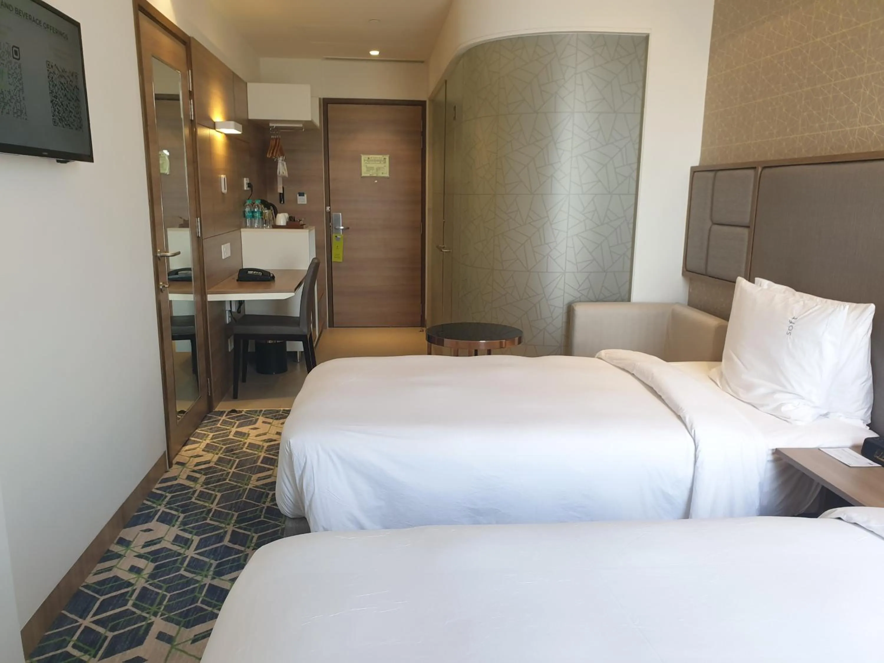 Photo of the whole room, Bed in Holiday Inn Gurugram Sector 90 by IHG
