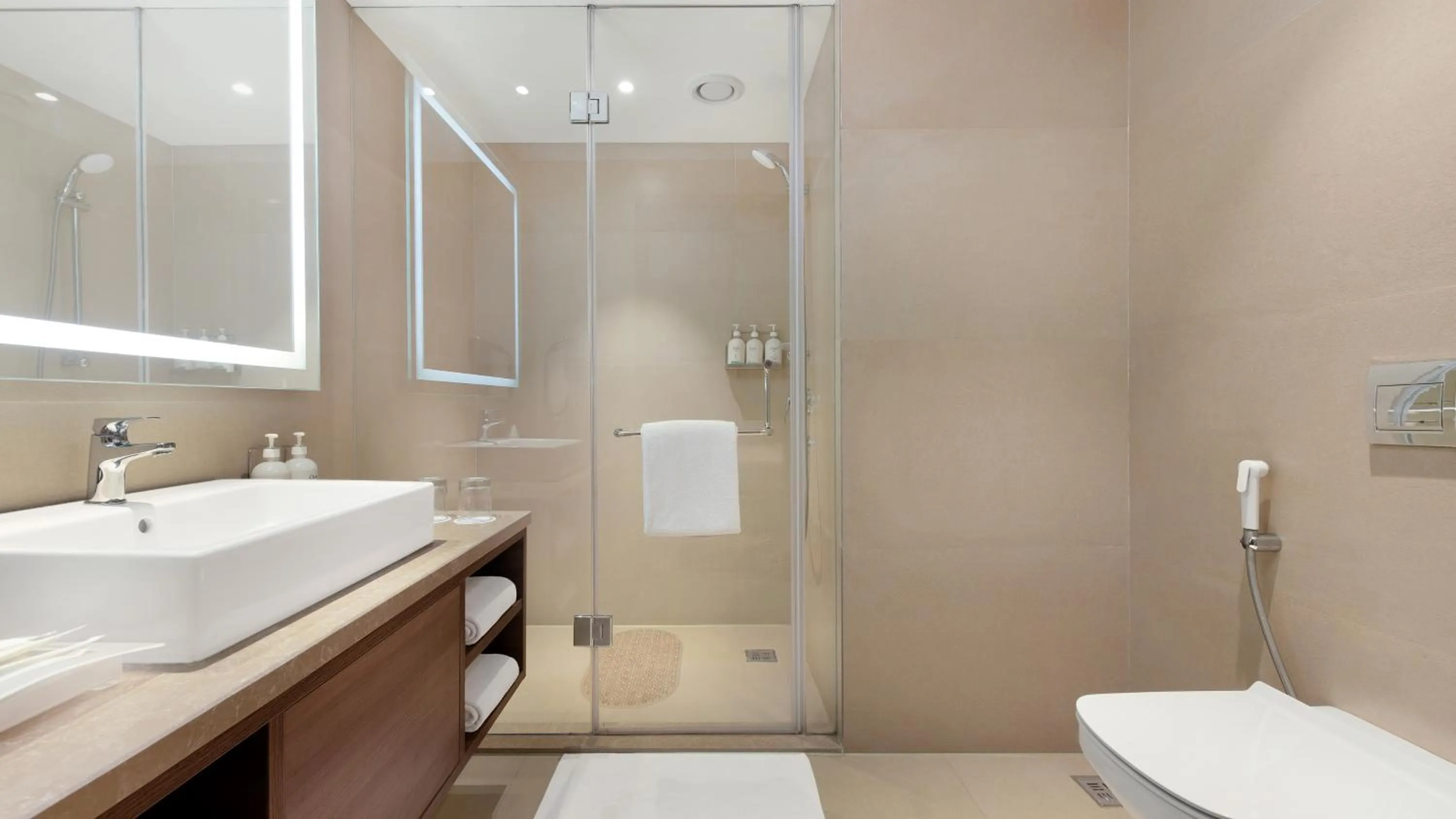 Shower in Holiday Inn Gurugram Sector 90 by IHG