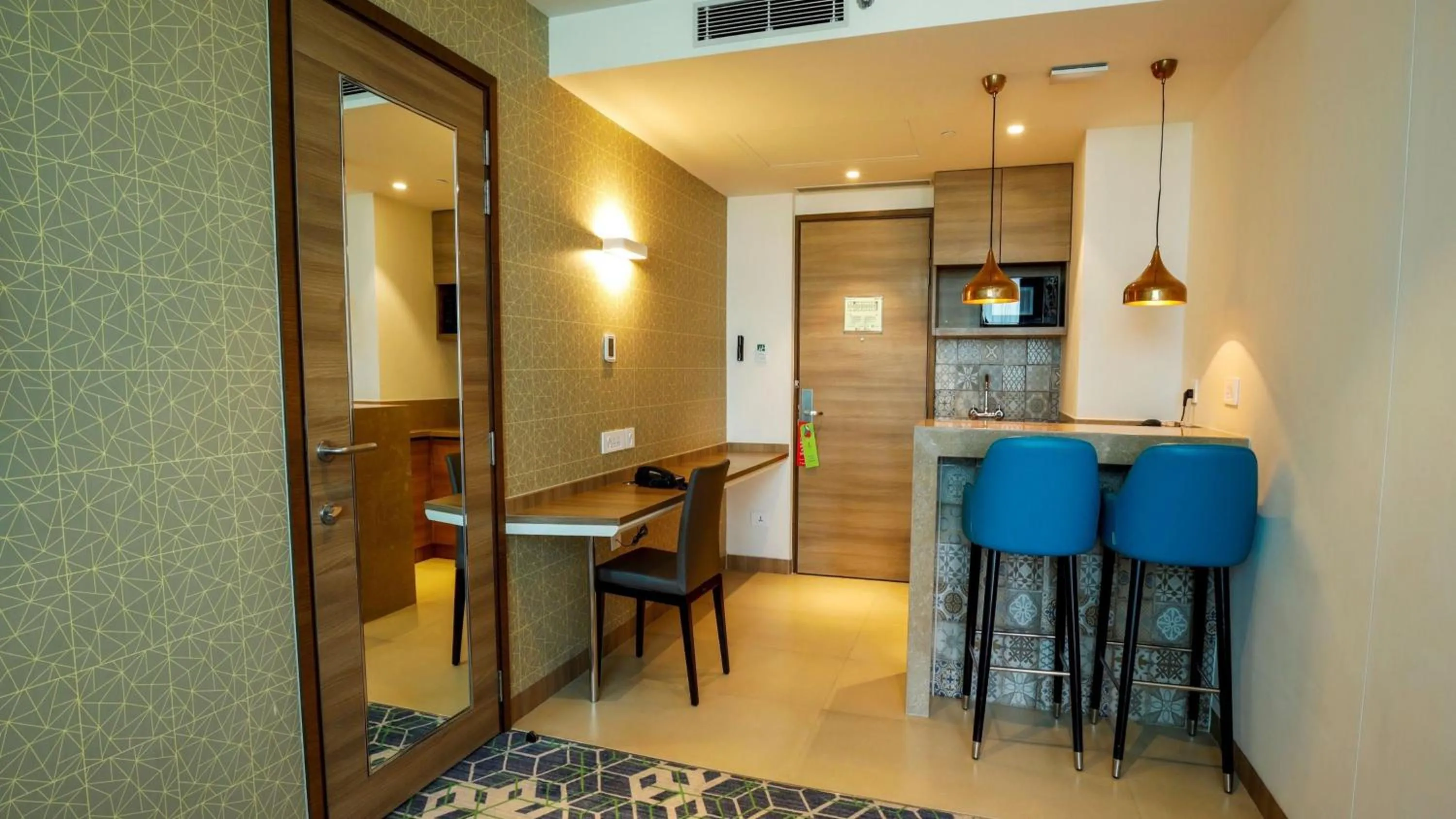 Photo of the whole room in Holiday Inn Gurugram Sector 90 by IHG