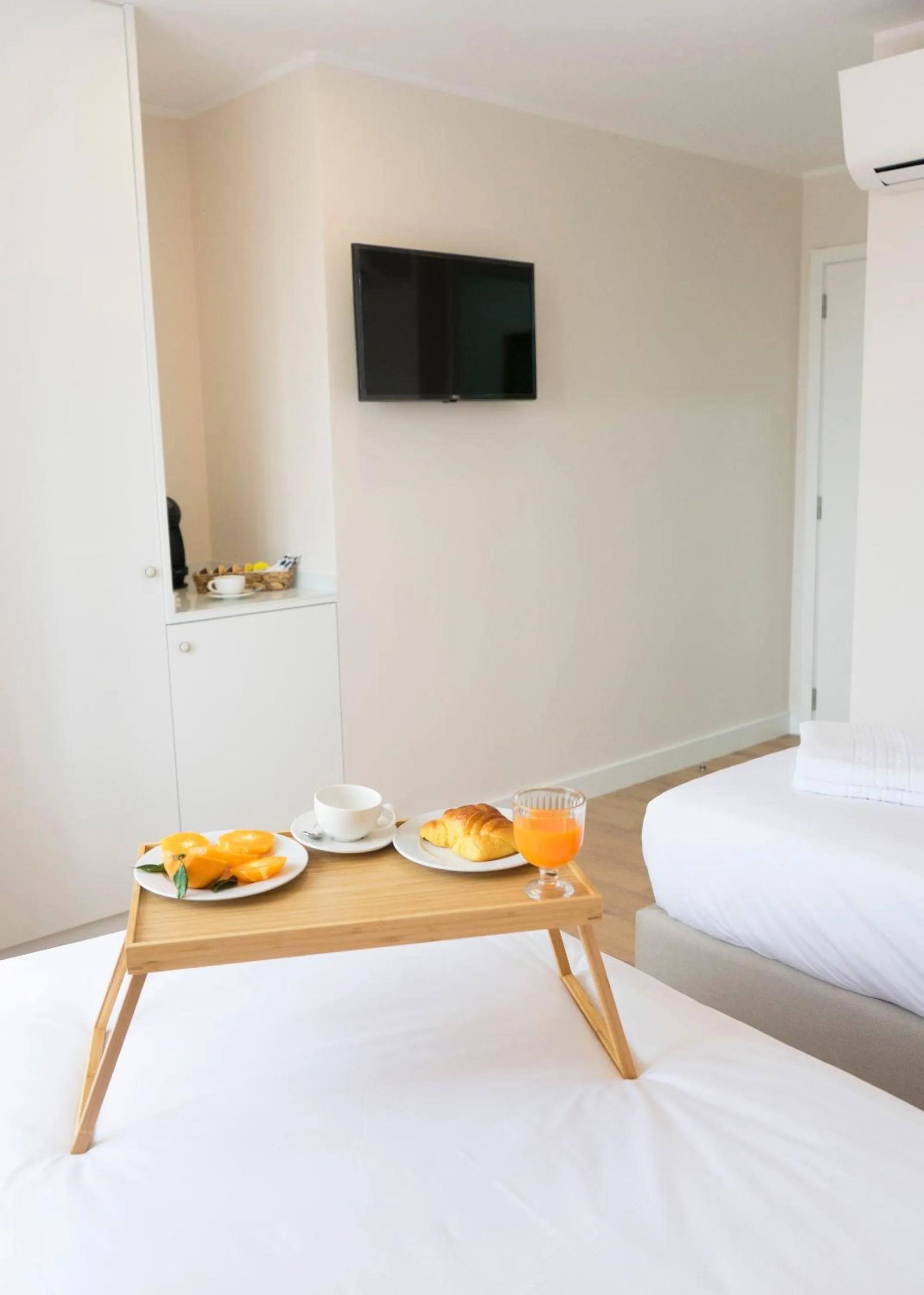 Food and drinks, Bed in Casa da Ana Boutique Guest House