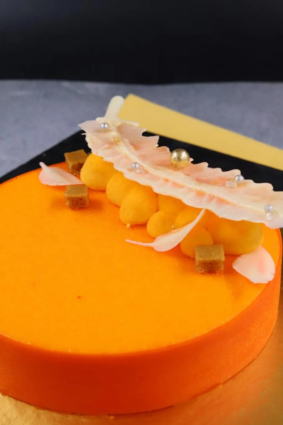 Restaurant/places to eat in Holiday Inn Dhaka City Centre by IHG