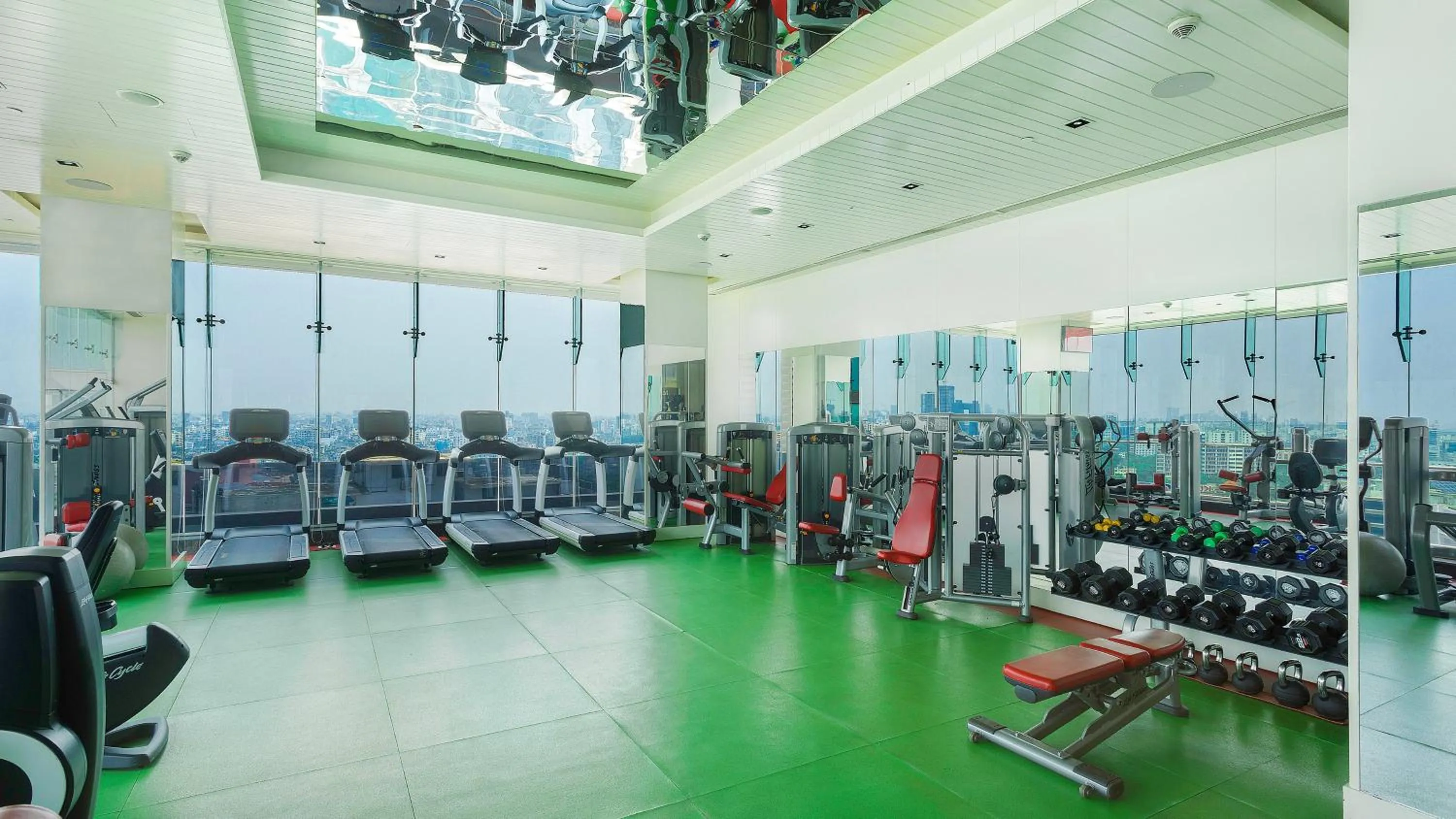 Fitness centre/facilities in Holiday Inn Dhaka City Centre by IHG