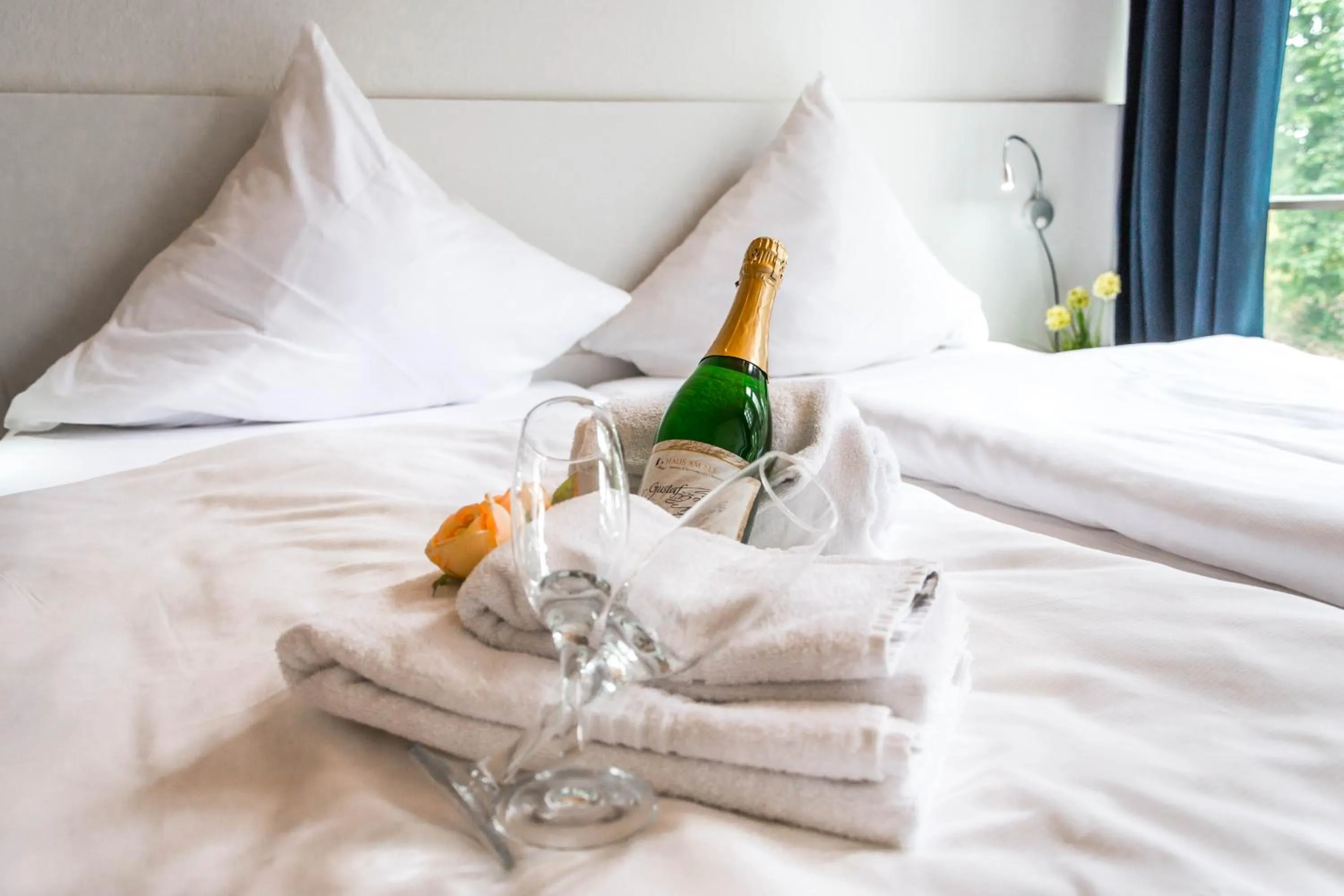 Bed in Wellness- & Sporthotel Haus am See