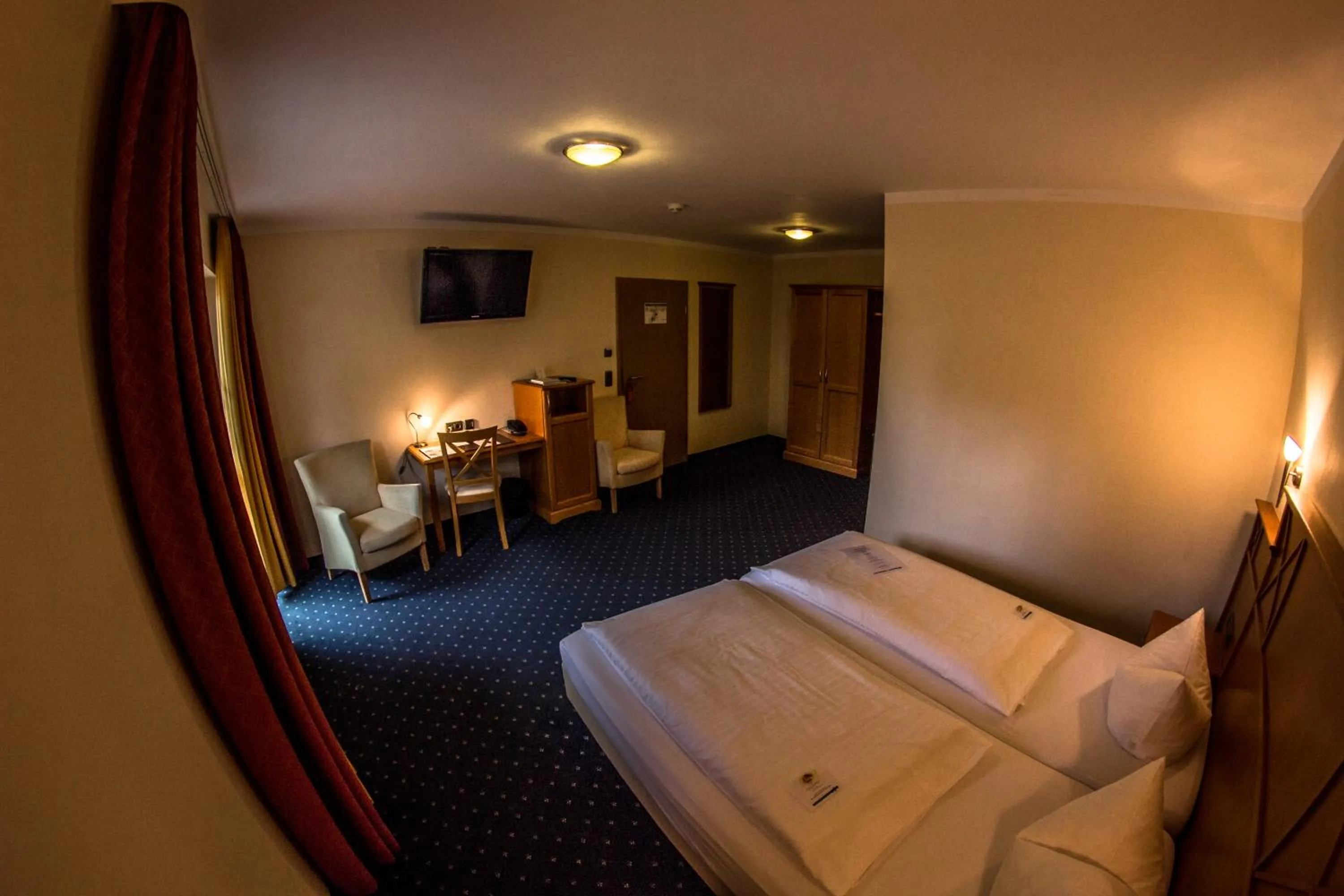 Photo of the whole room, Bed in Hotel Blaue Ecke