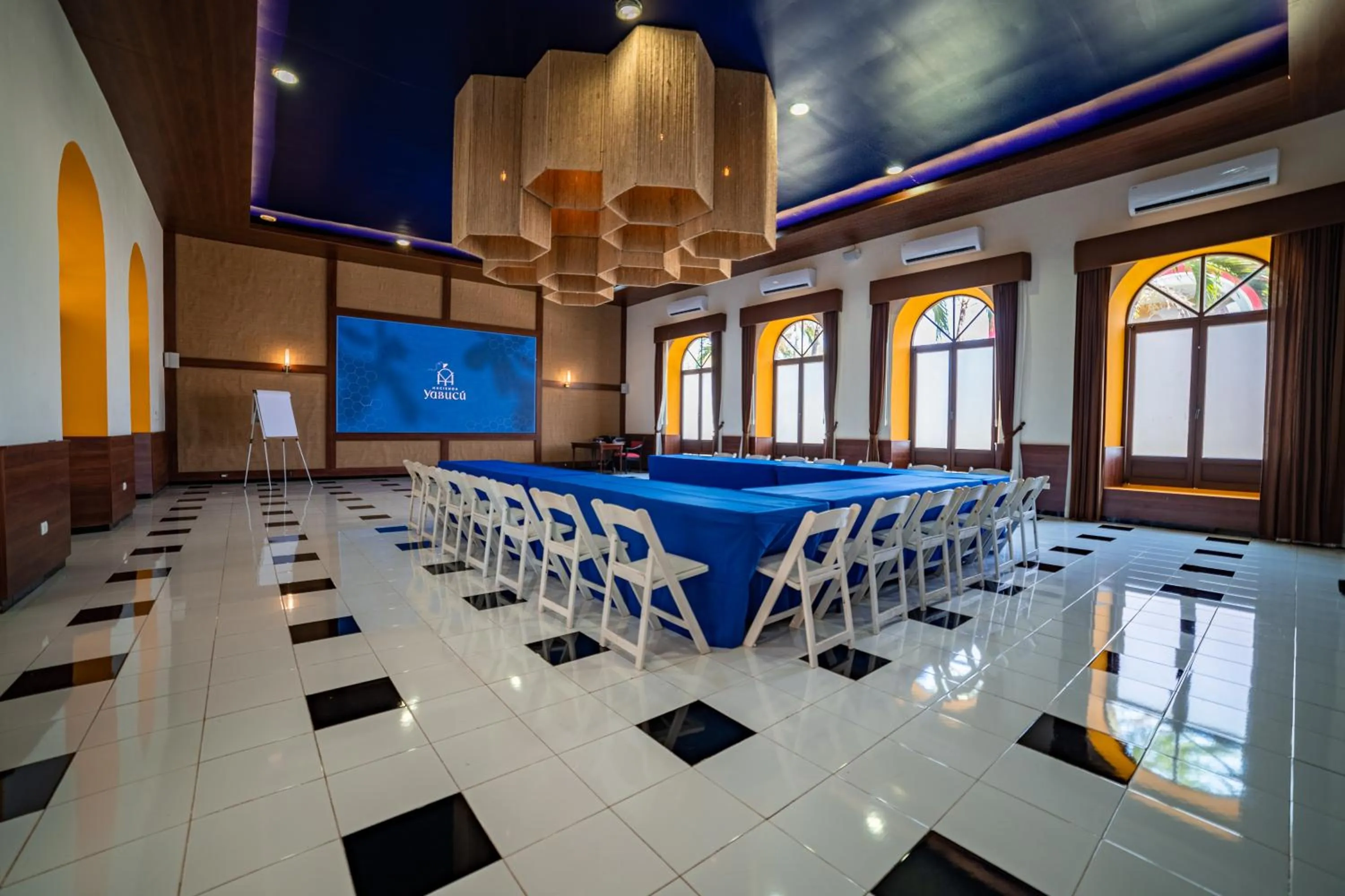 TV and multimedia in Hacienda Yabucu