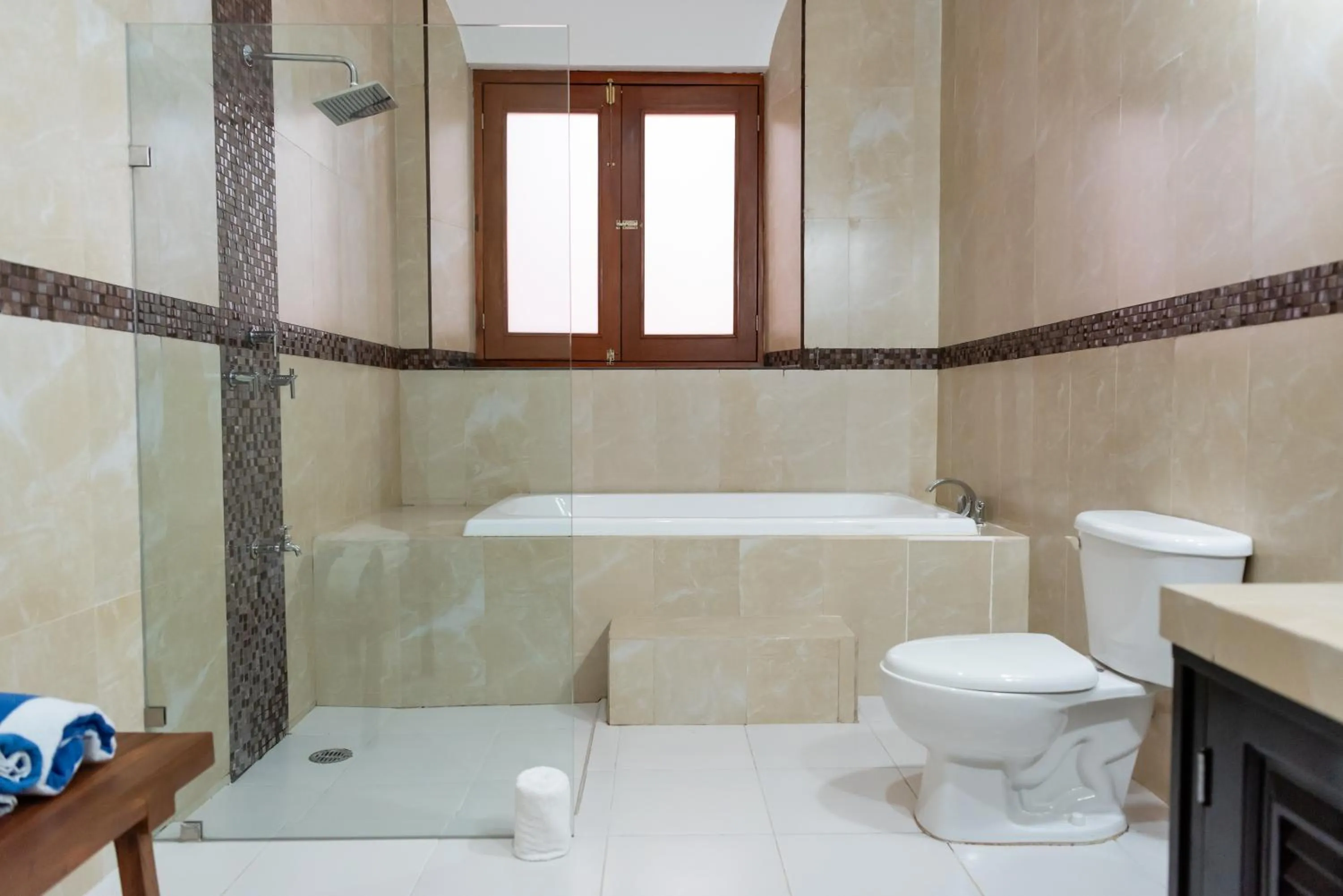 Toilet in Hacienda Yabucu