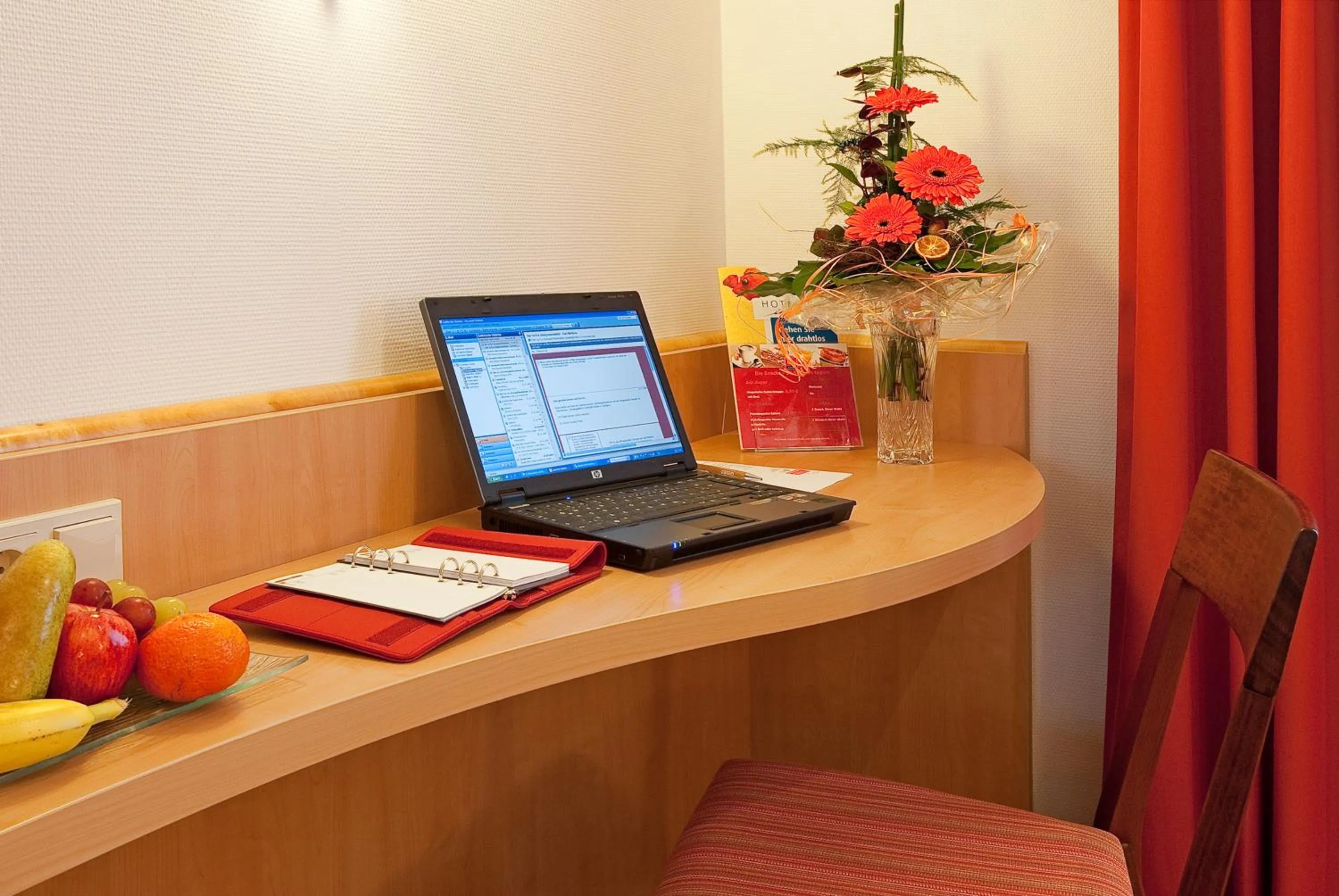 Seating area in ibis Saarbrücken City