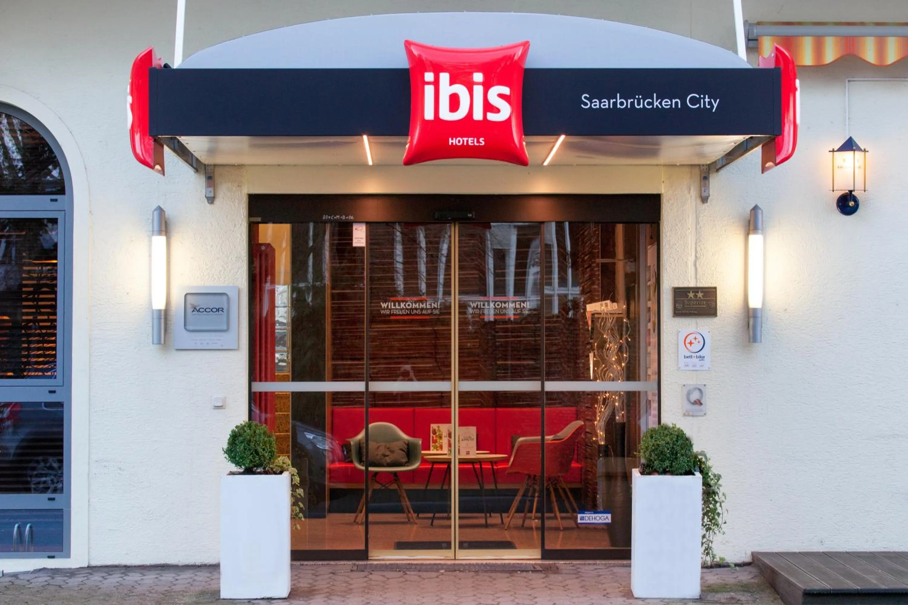 Facade/entrance in ibis Saarbrücken City