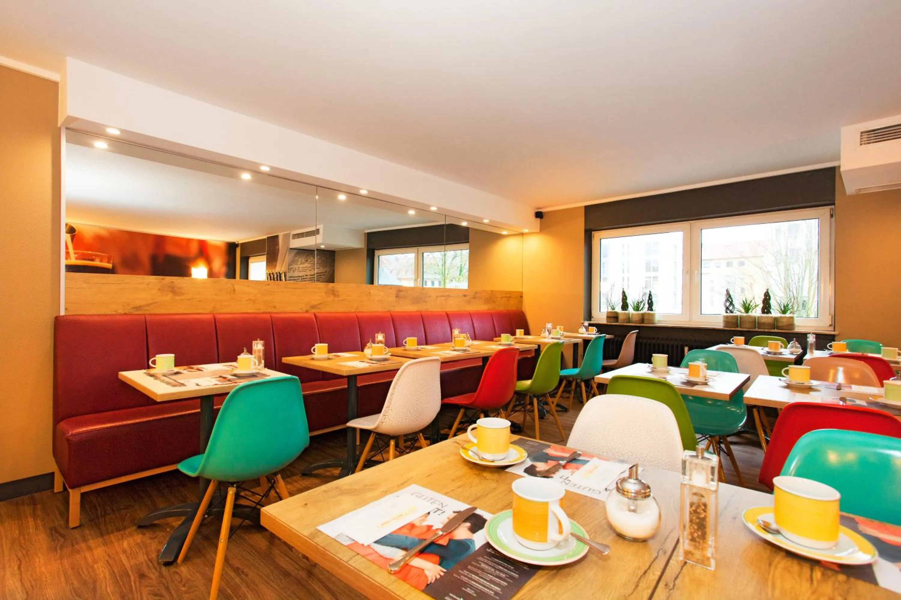 Restaurant/places to eat in ibis Saarbrücken City