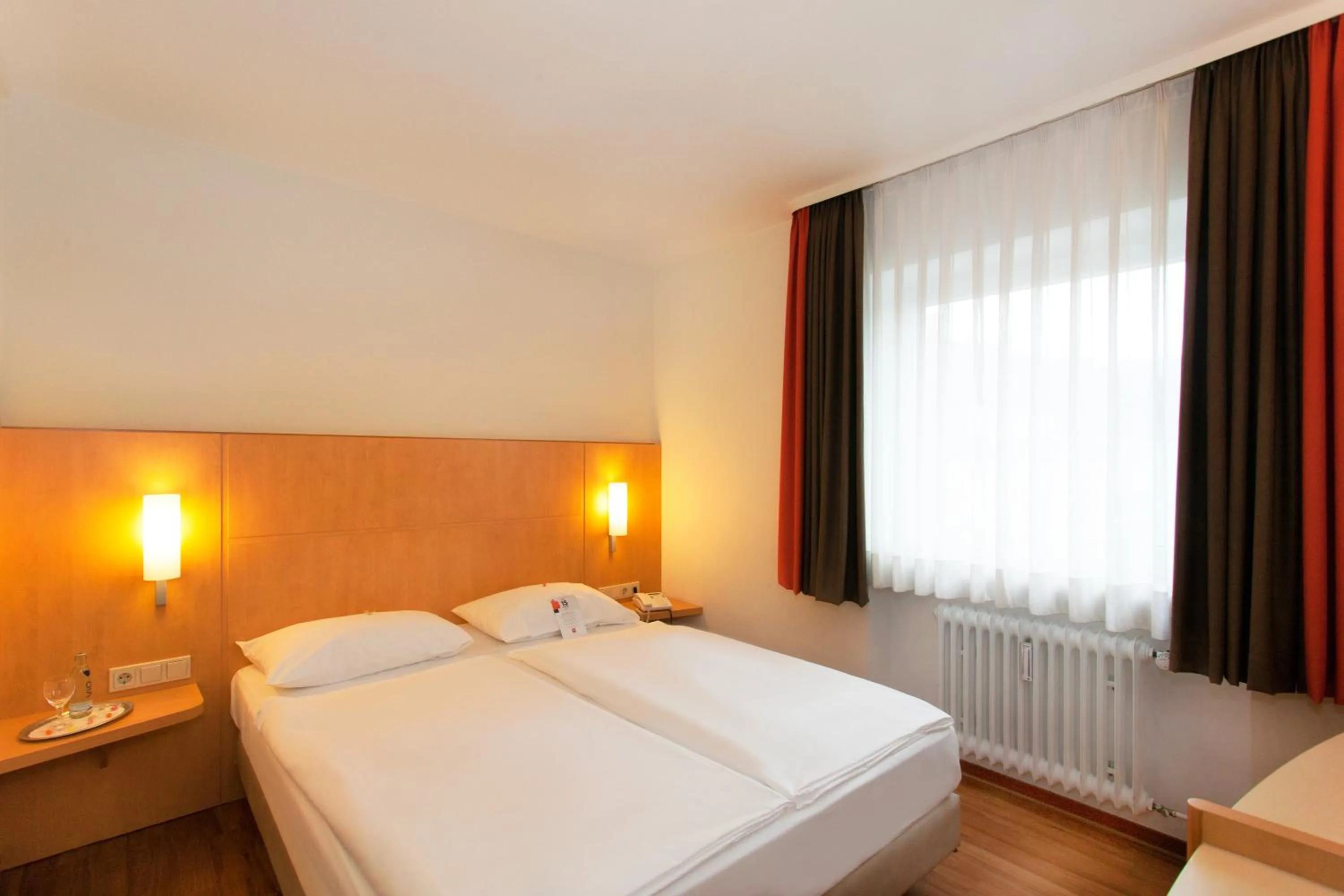 Photo of the whole room, Bed in Saar City Hotel Superior