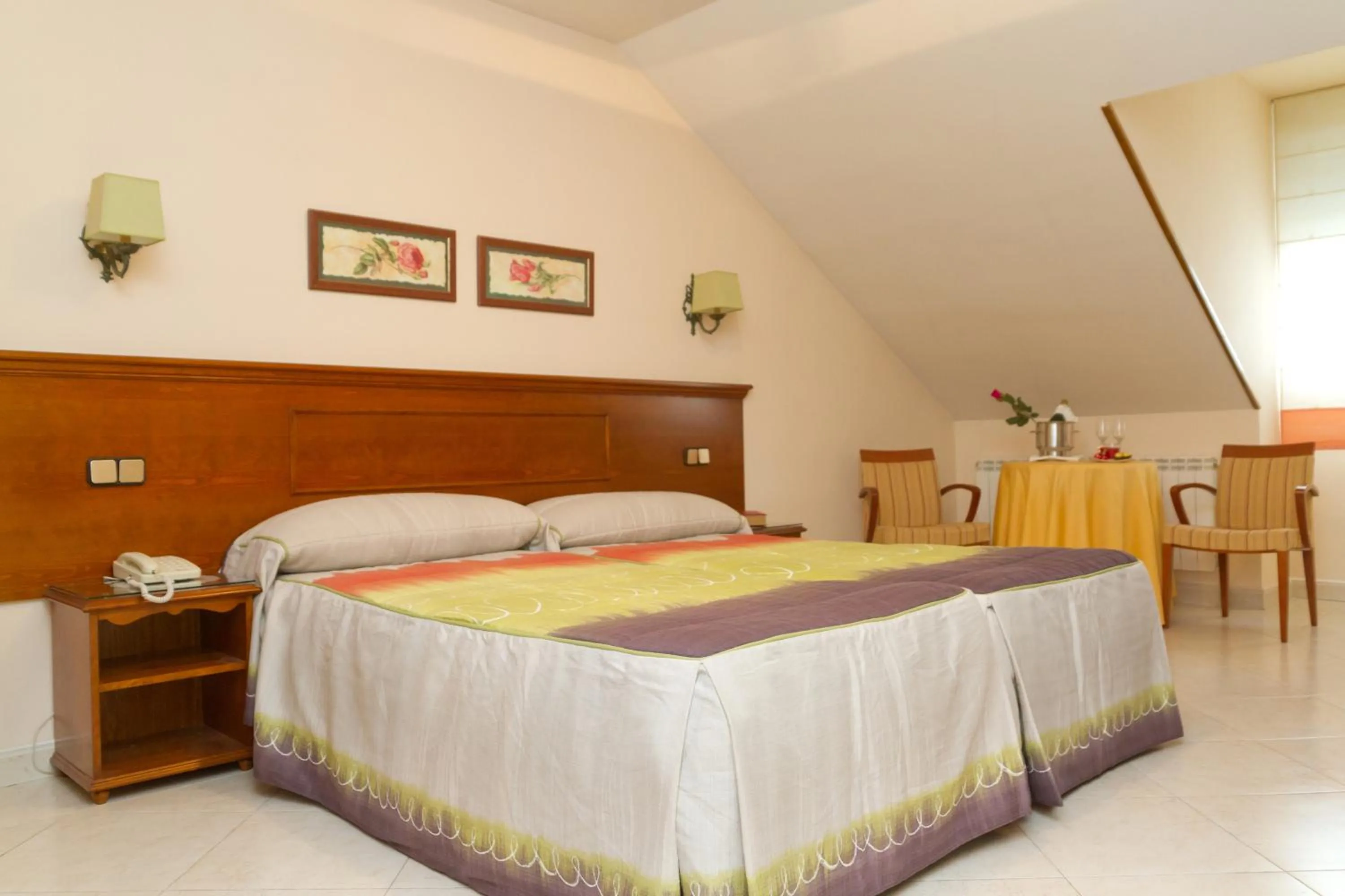 Twin Room in Hostal Siete Picos