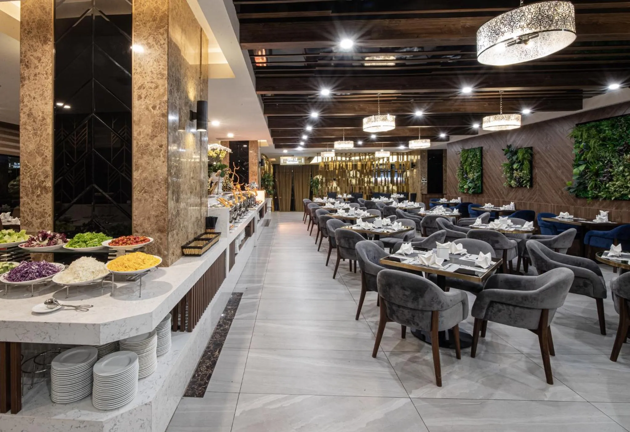 Restaurant/places to eat in Muong Thanh Grand Da Nang Hotel