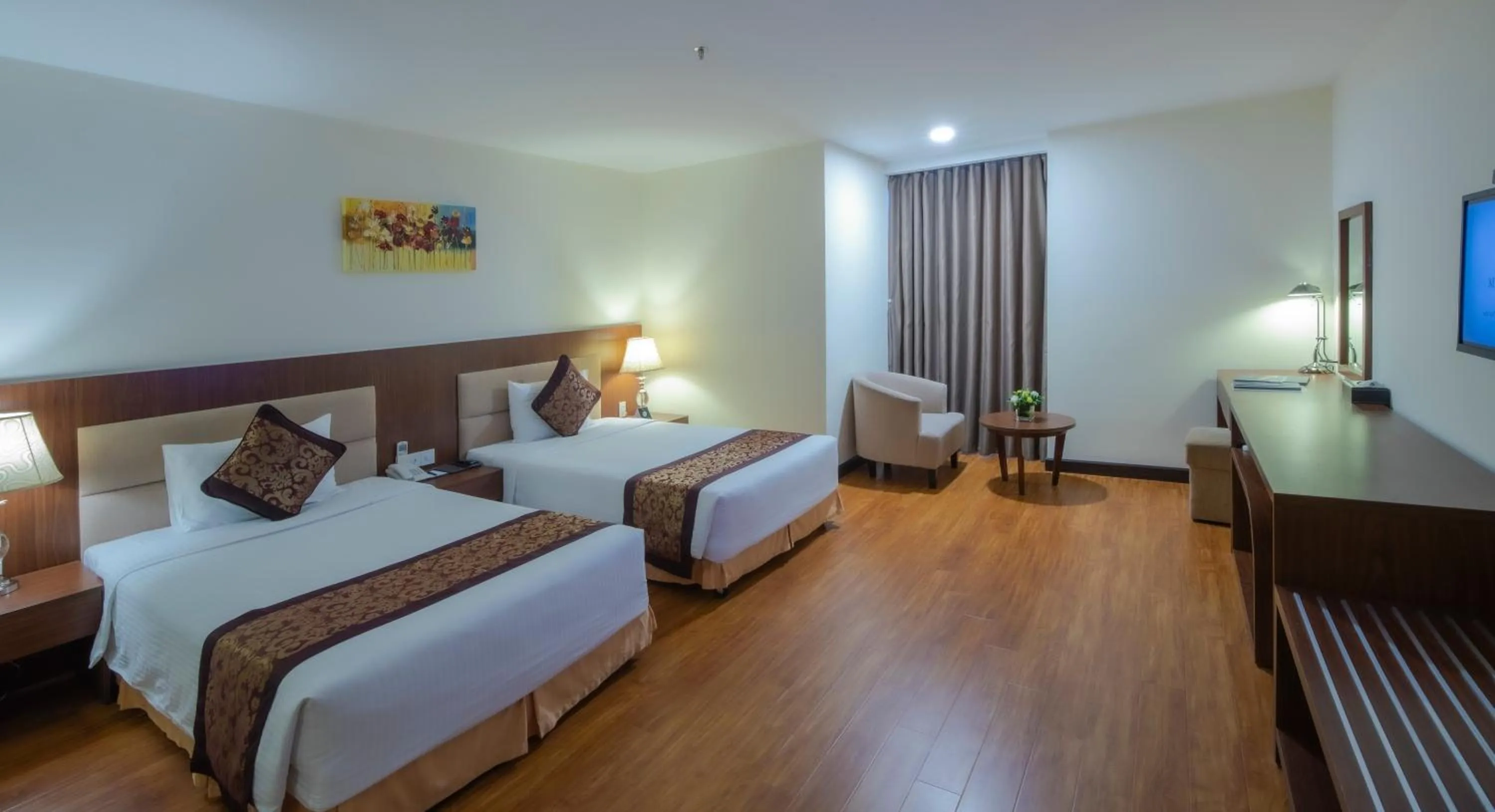 Photo of the whole room, Bed in Muong Thanh Grand Da Nang Hotel