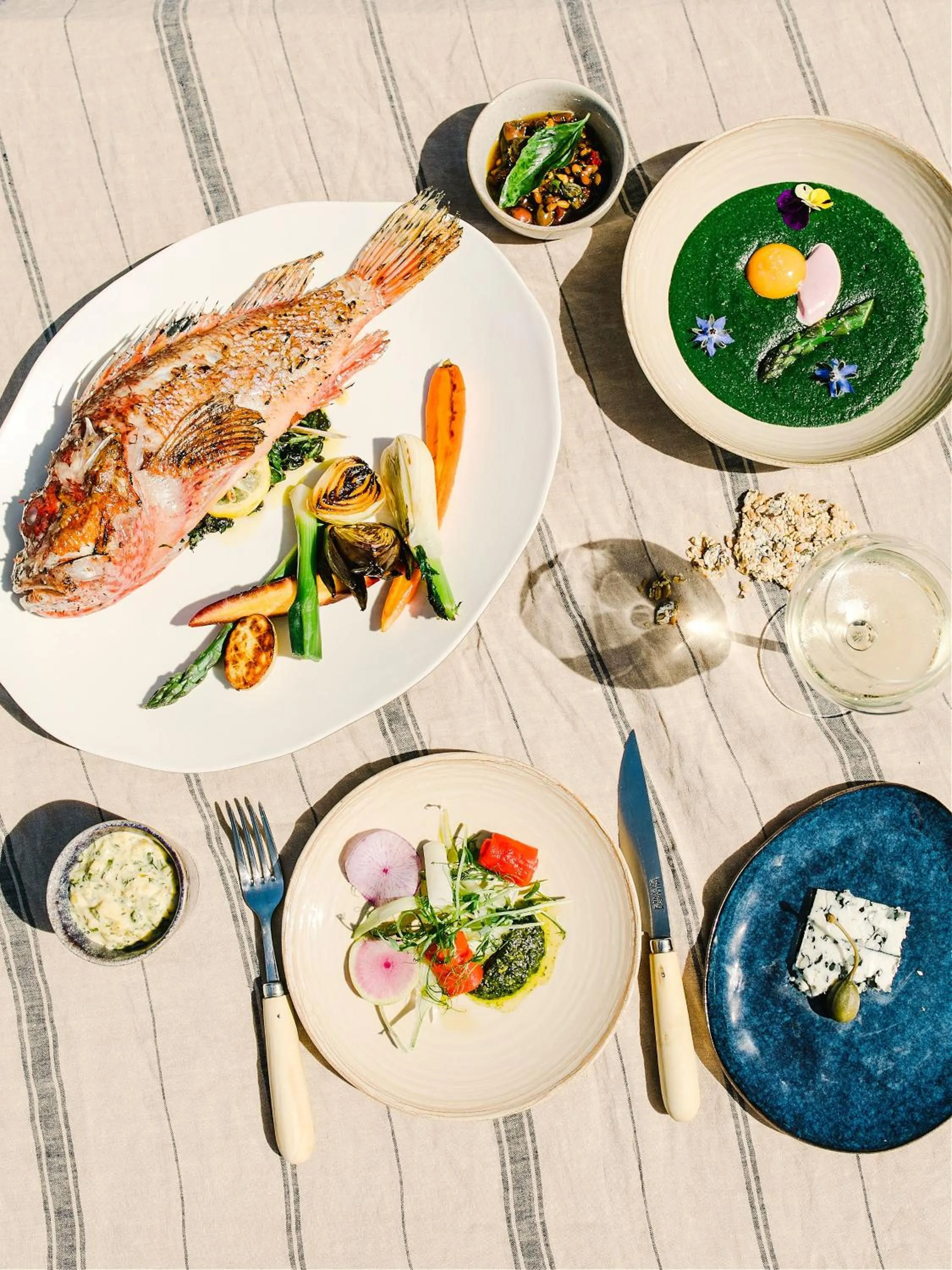 Food and drinks in Hôtel Restaurant Les Arnelles