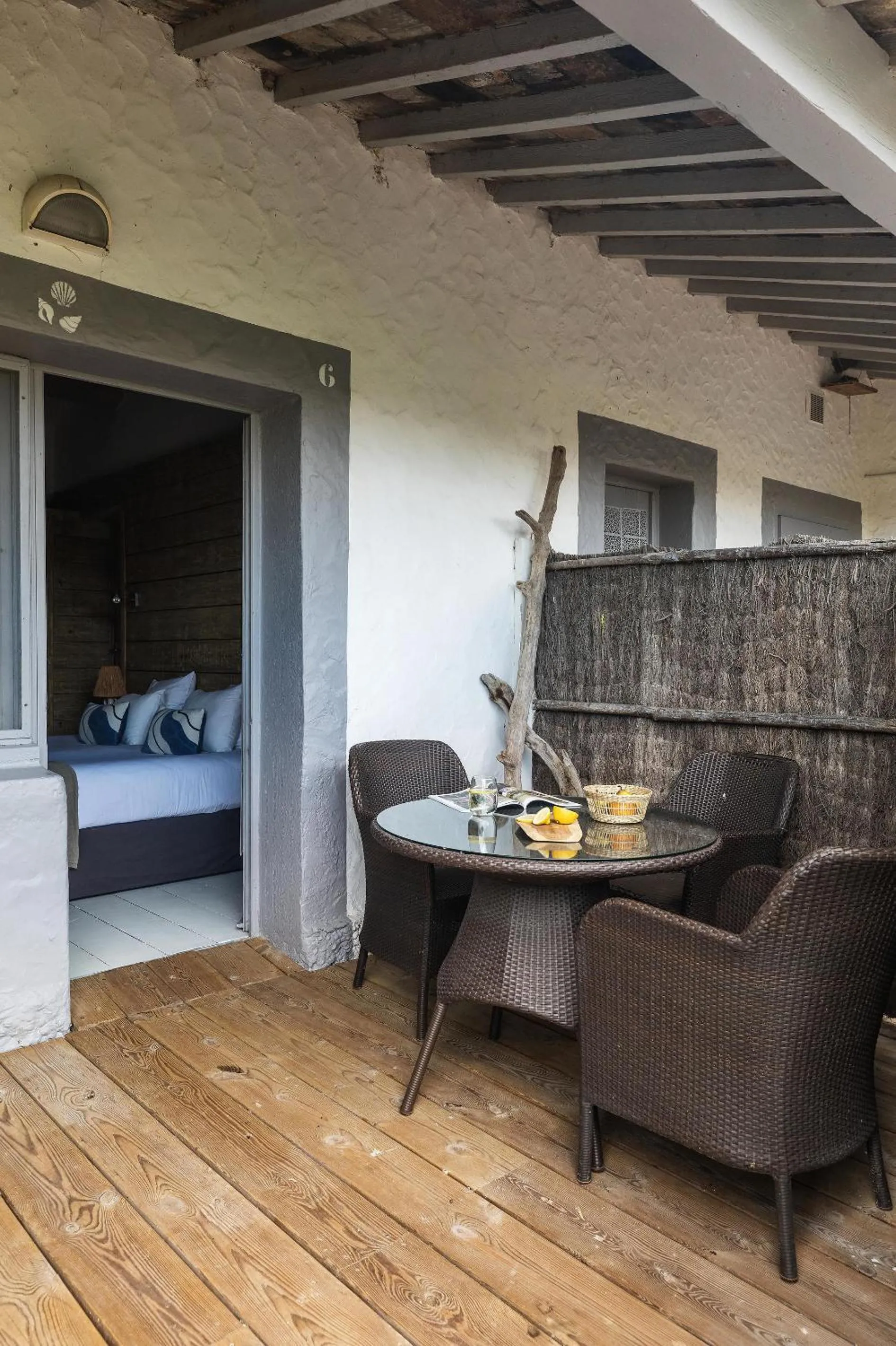 Patio, Bed in Hôtel Restaurant Les Arnelles