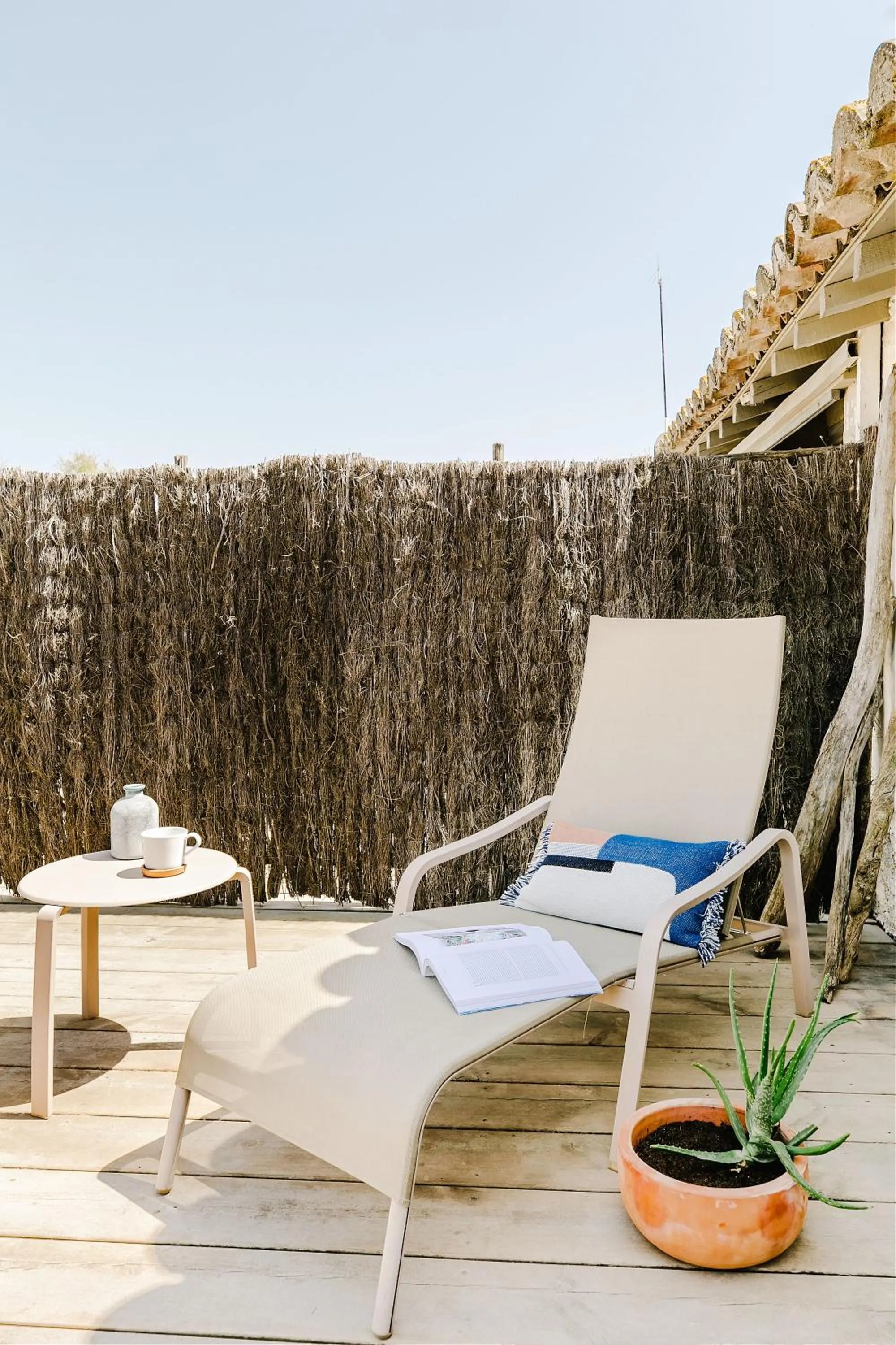 Patio in Hôtel Restaurant Les Arnelles