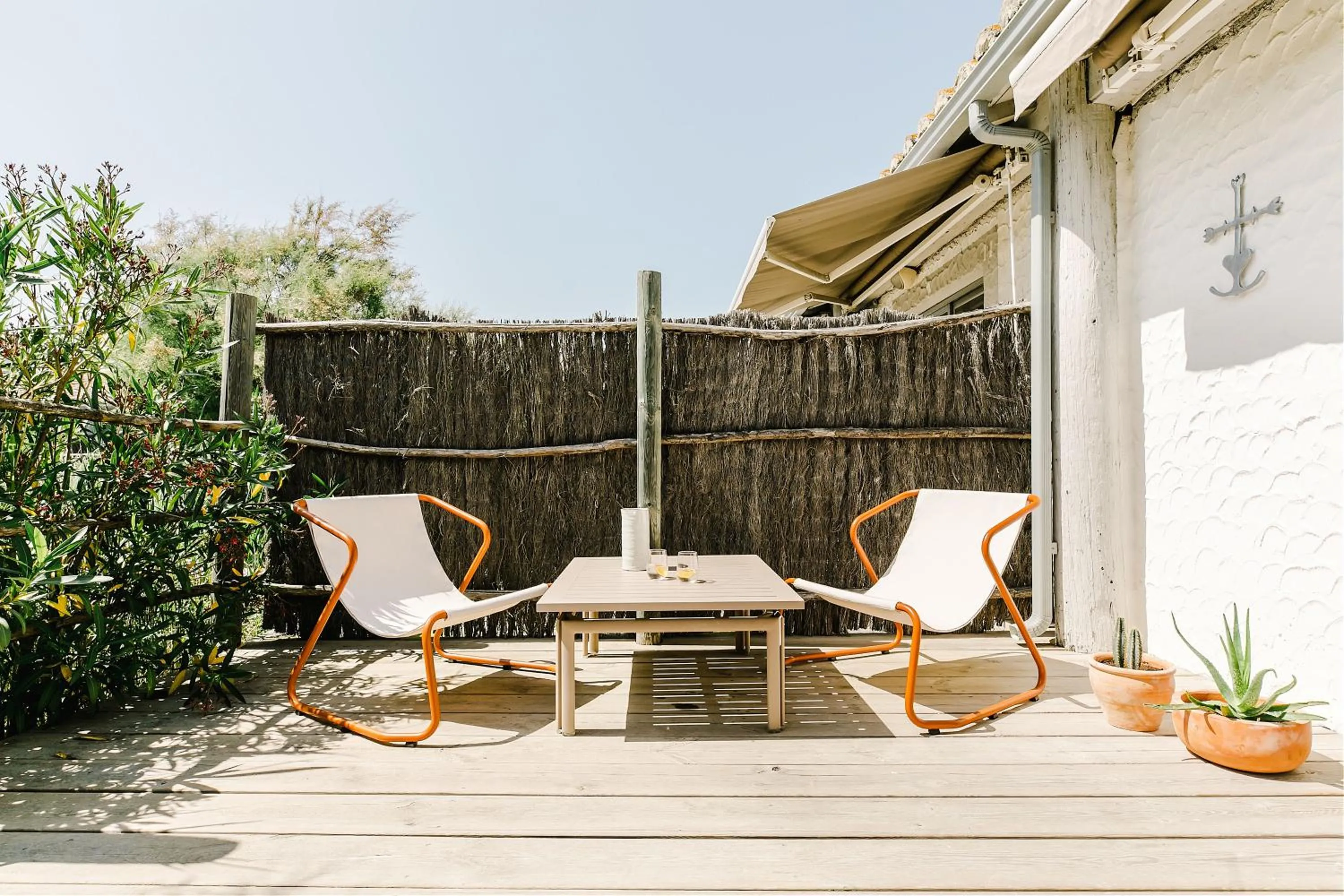 Patio in Hôtel Restaurant Les Arnelles