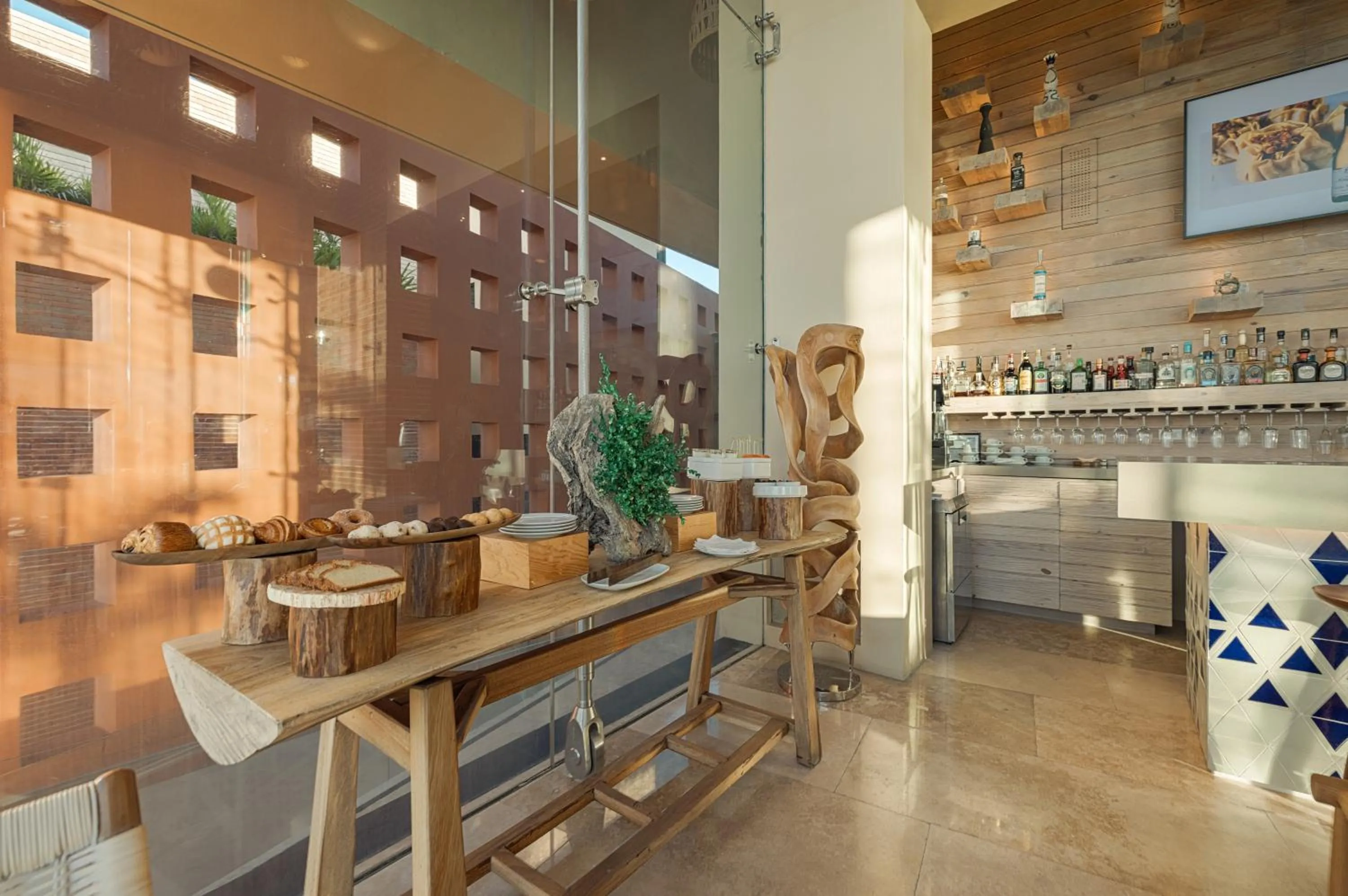 Lounge or bar in La Casa de la Playa by Xcaret- All Inclusive Adults Only