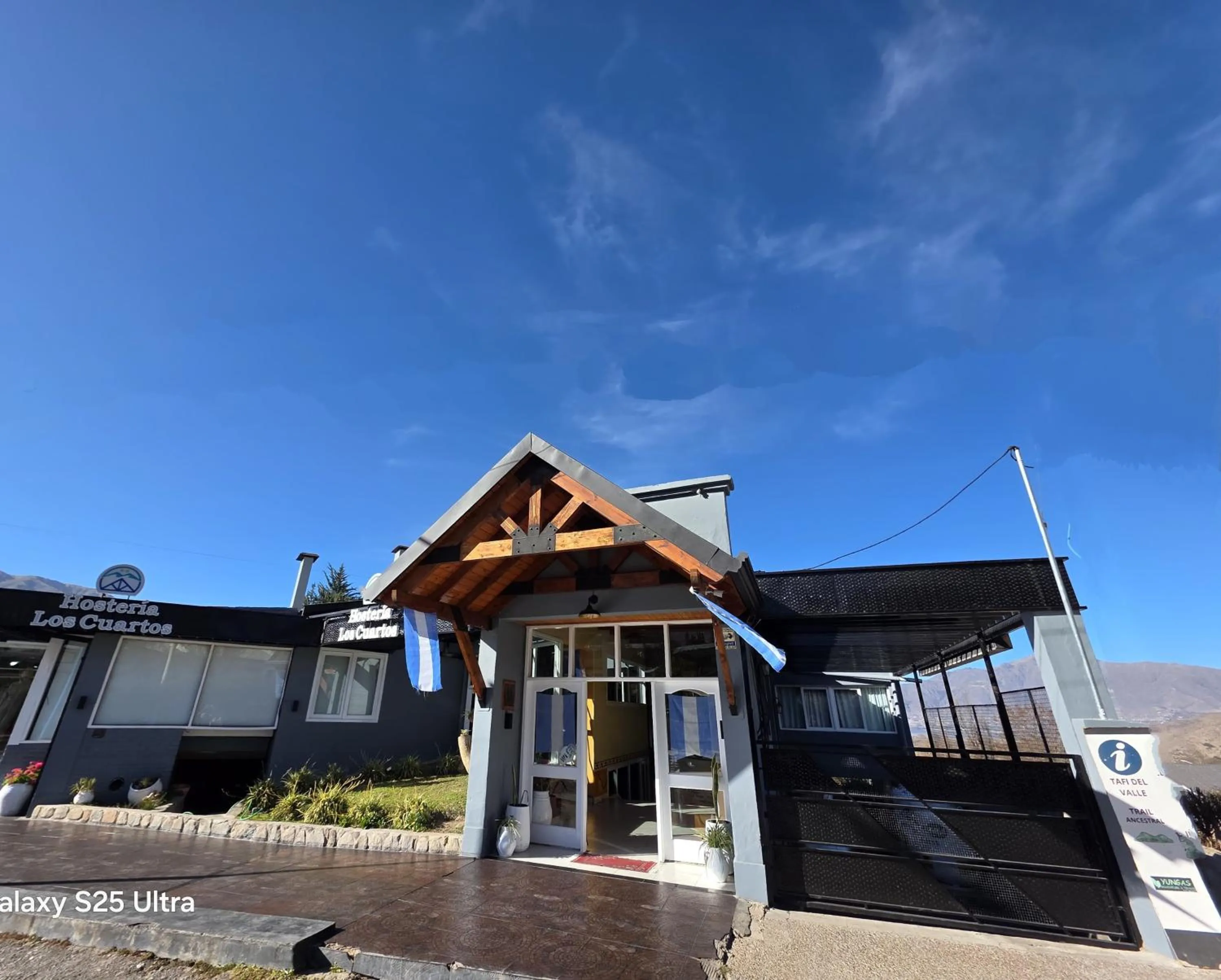 Property building in Hosteria Los Cuartos