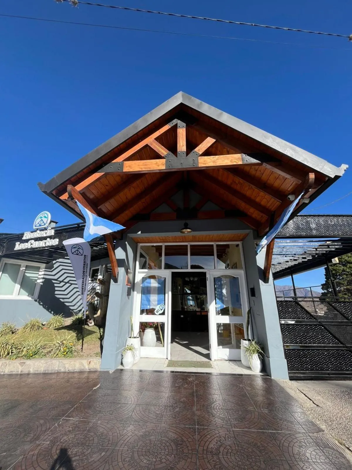 Property building in Hosteria Los Cuartos