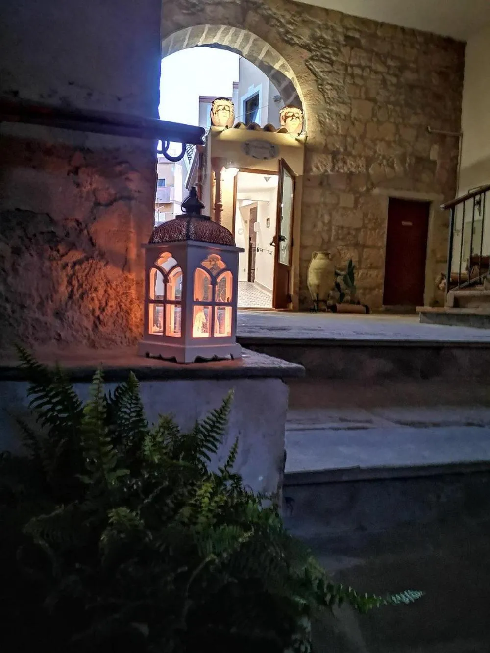 Restaurant/places to eat in Proserpina